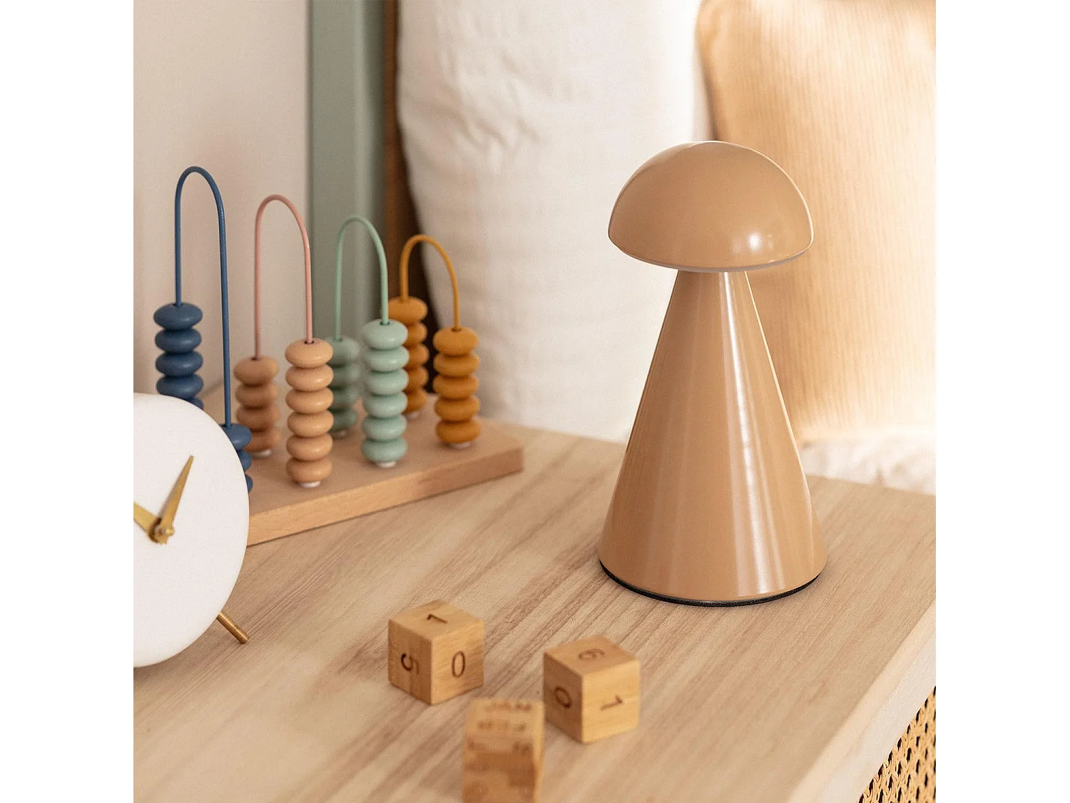 Lampada da Tavolo LED Portatile con batteria USB Ricaricabile Metal Azana Cammello