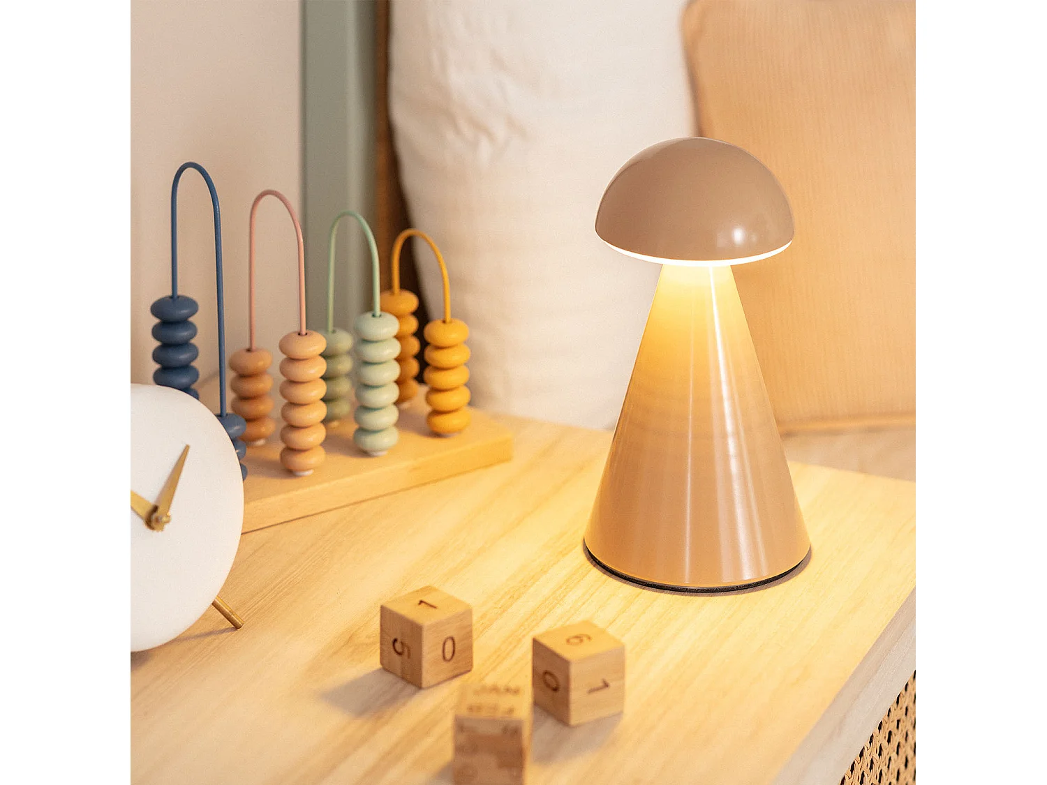 Lampada da Tavolo LED Portatile con batteria USB Ricaricabile Metal Azana Cammello