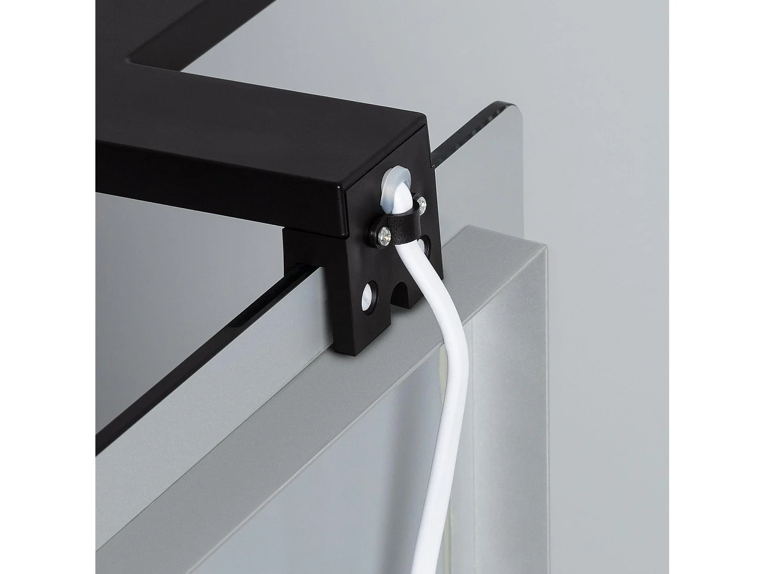 Applique LED Salle de Bain 5W Carl Noire pour Miroir  6000K Blanc froid