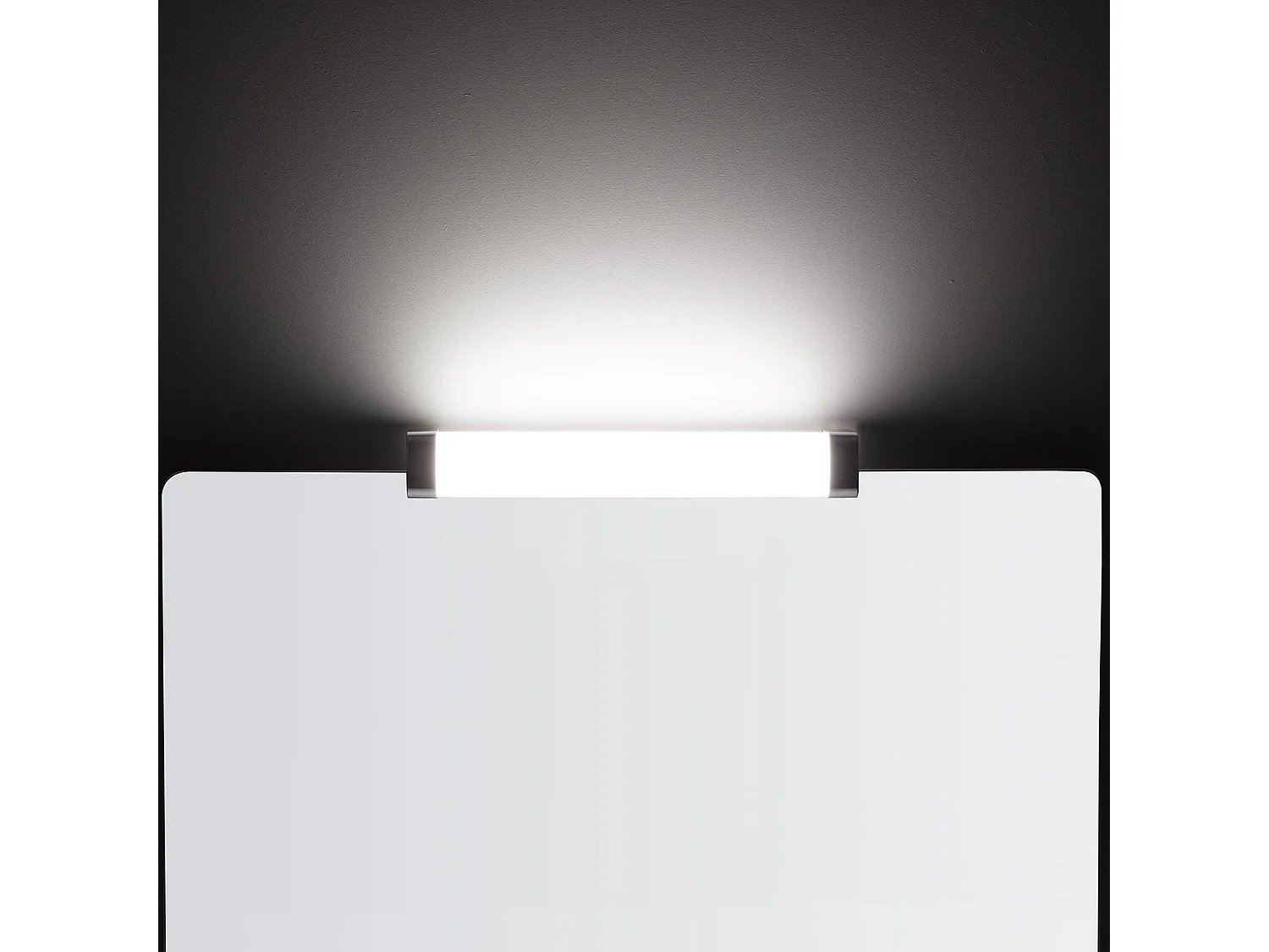 Applique LED Salle de Bain 9W Vault pour Miroir  Argent