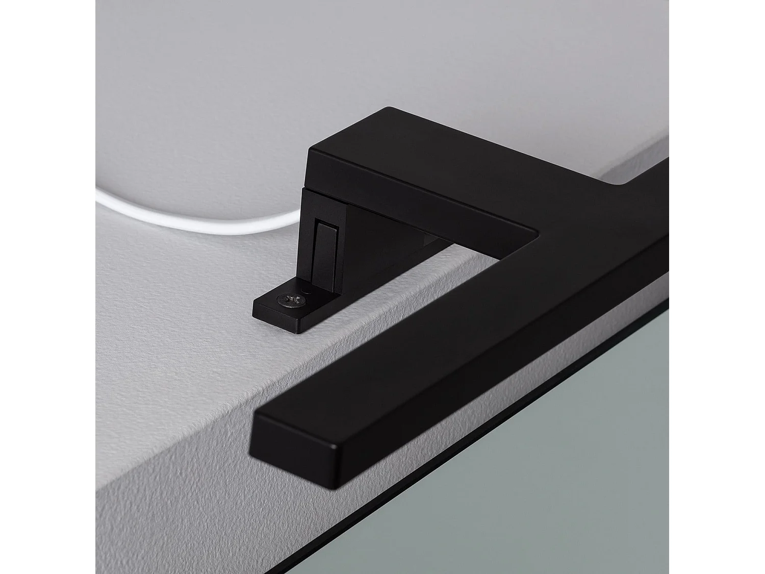 Aplique Espejo Baño Carl 5W Negro 4000K Blanco Neutro
