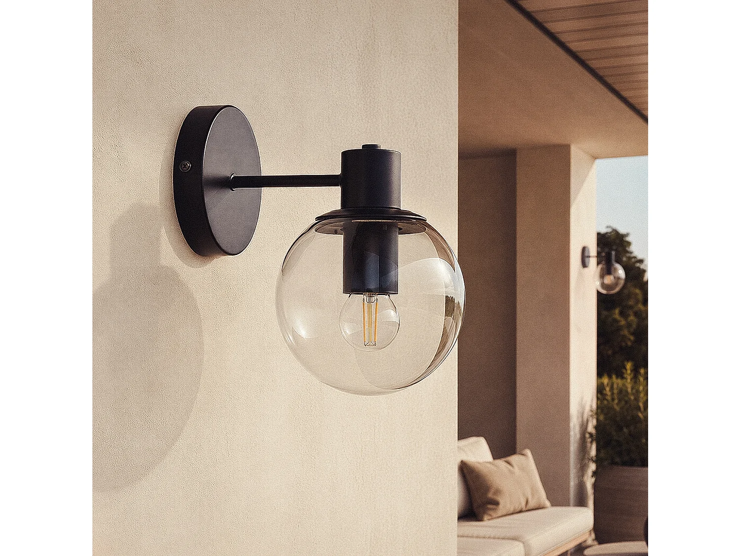 Lámpara de Pared Exterior Metal y Cristal Yanbu Negro