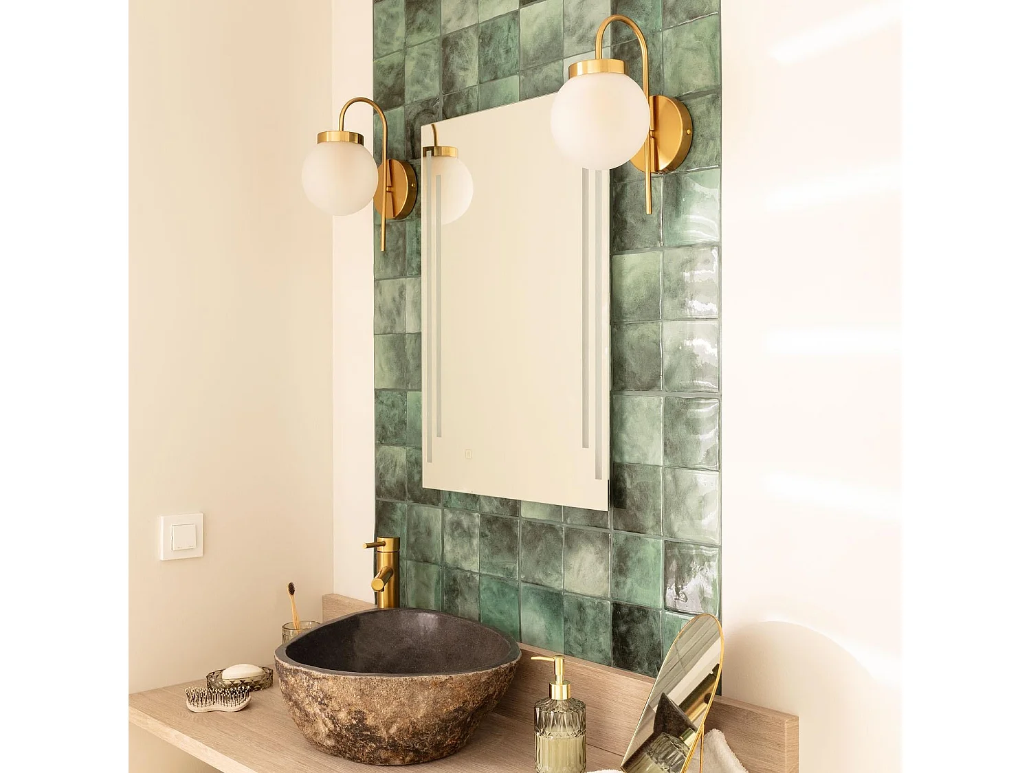 Lámpara de Pared Exterior Metal y Cristal Rafha Dorado