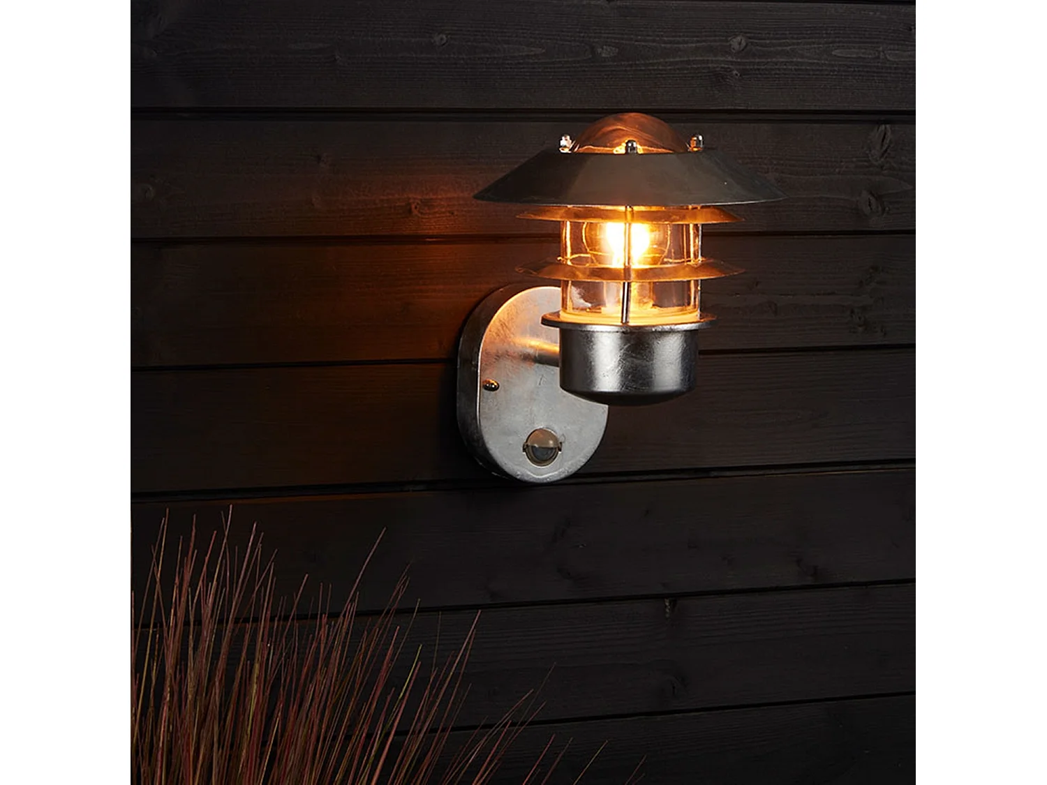 Aplique de Pared Exterior de Acero Galvanizado Stage con sensor PIR Plateado