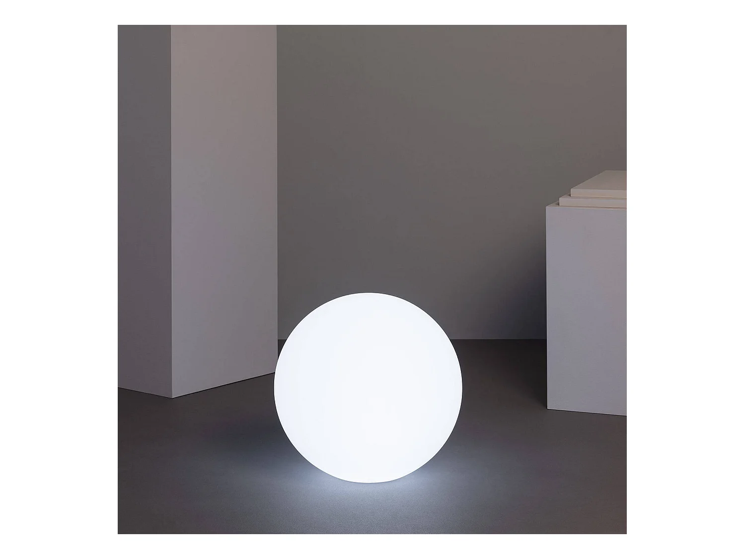 Esfera LED RGBW IP65 40cm Recargable