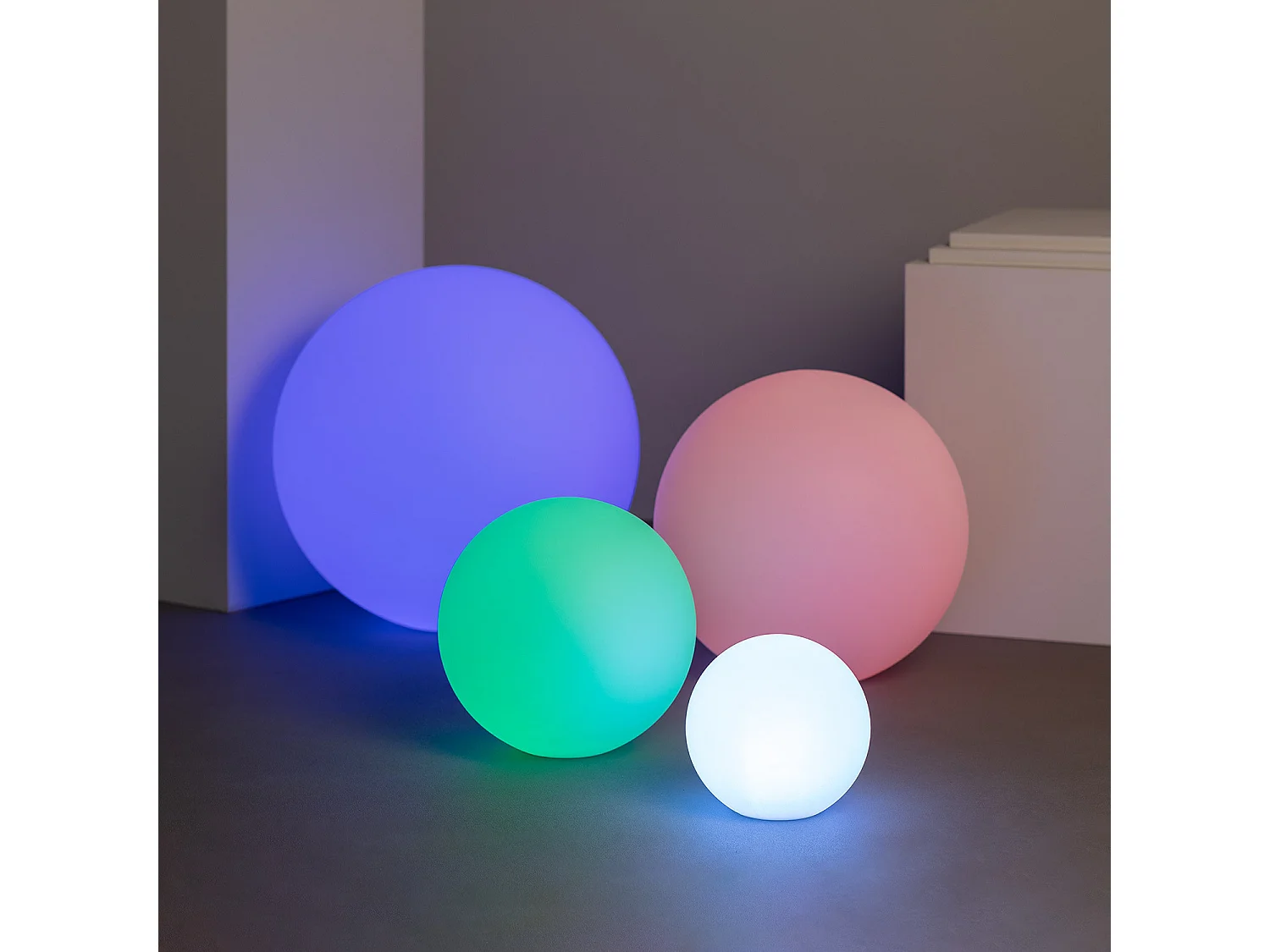 Sphère LED RGBW IP65 40cm Rechargeable