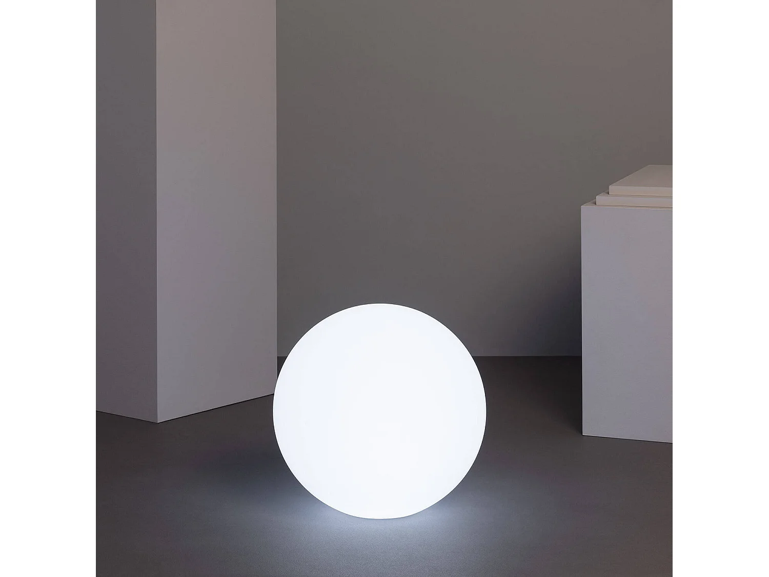 Sphère LED RGBW IP65 40cm Rechargeable