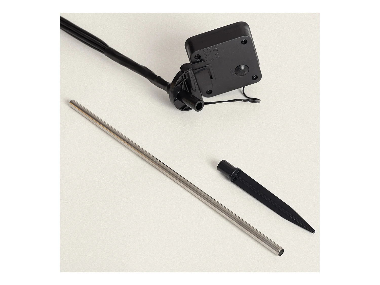 Pack de 6 Pinchos LED Solar Exterior LightningBug 3000K Blanco Cálido