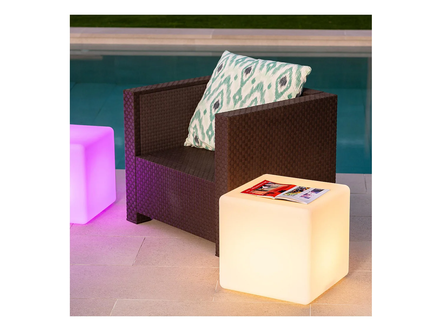 Cube LED RGBW Rechargeable 400 mm