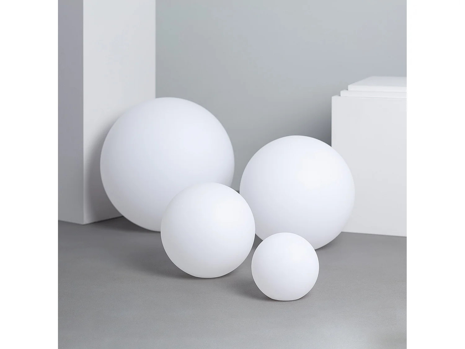 Sphère LED RGBW IP65 30cm Rechargeable