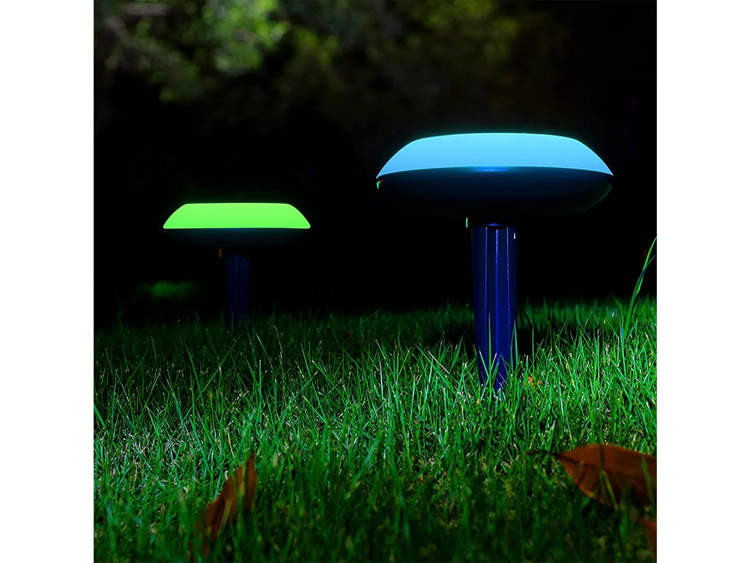 Haut-parleur Bluetooth avec Piquet pour Extérieur et LED RGBW IP44 pour Smartphone RGBW