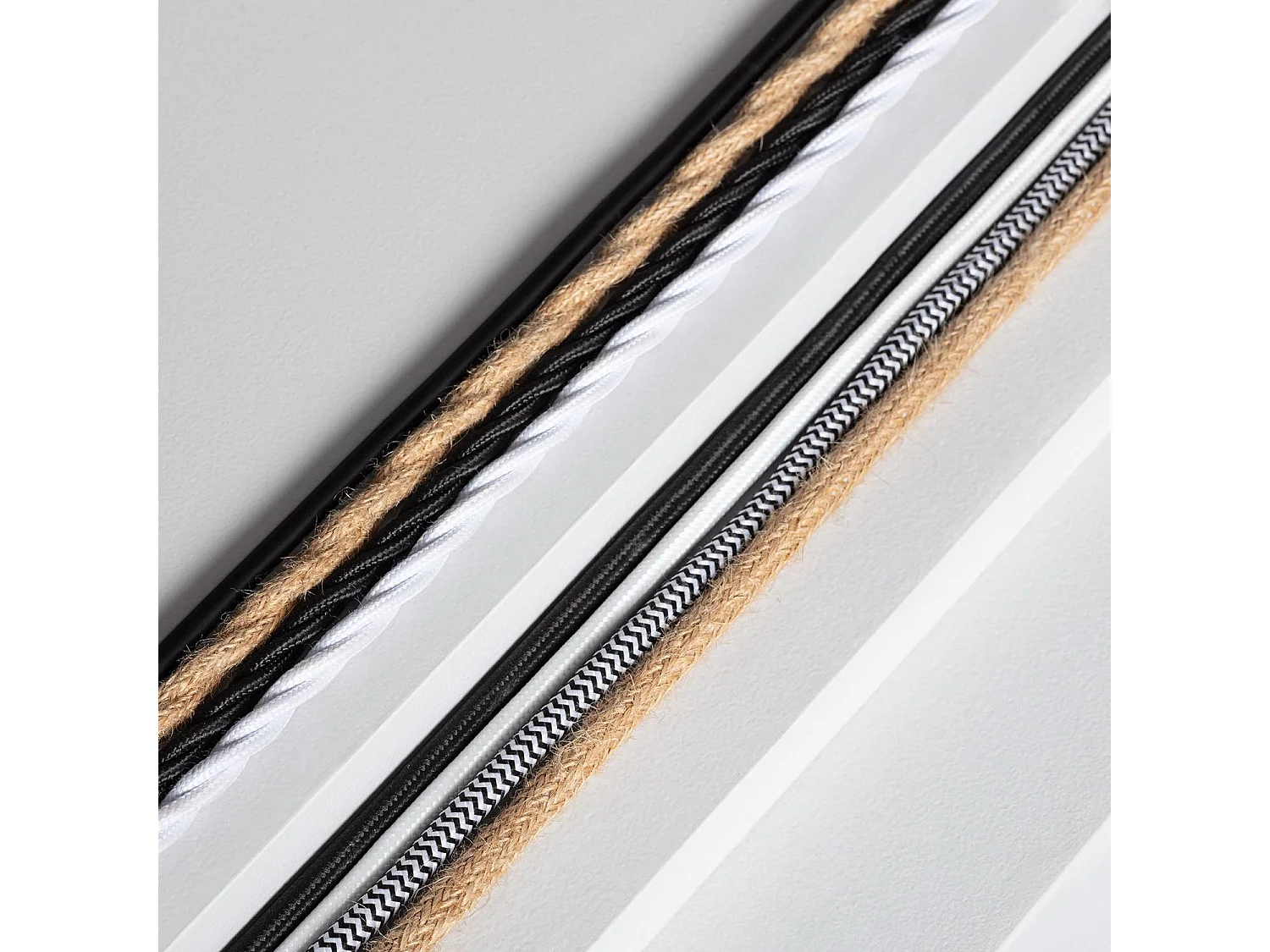 Rosone con Portalampada per Lampade a Sospensione con Cavo Elettrico Tessuto Intrecciato Nero Nero