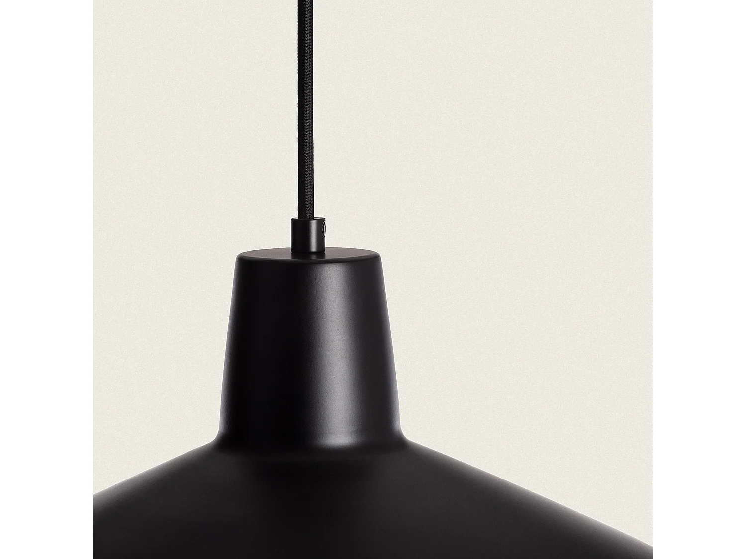 Suspension Métal Meistter Noir