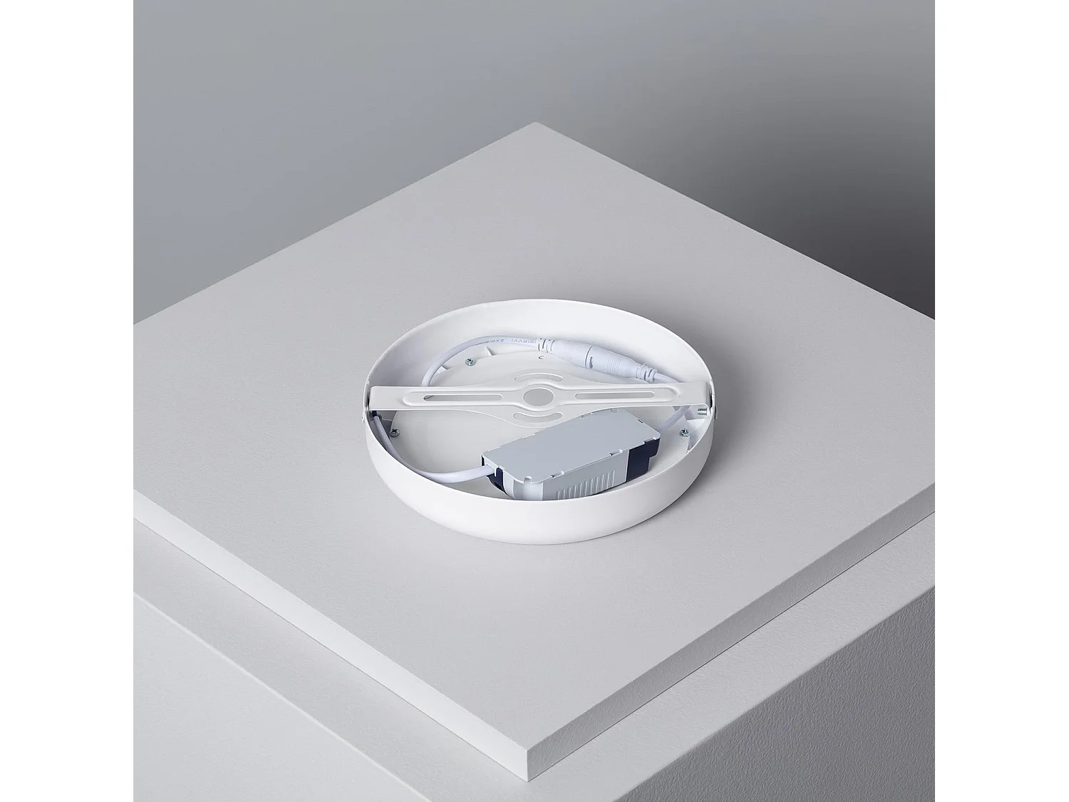 Plafón LED 12W Circular Metal Ø180 mm Design White 6000K Blanco Frío
