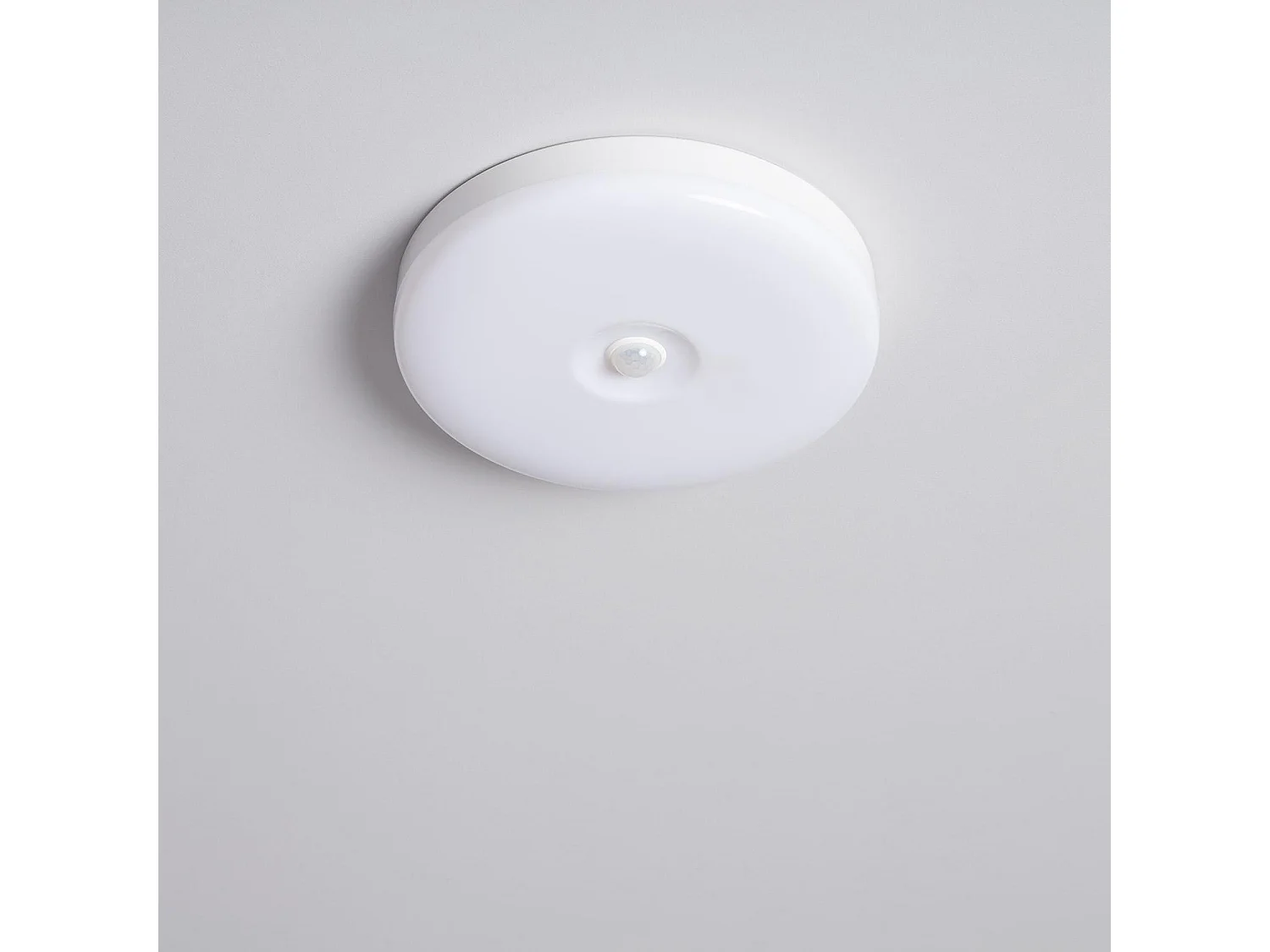 Plafonnier LED 12W Ø216 mm No Flicker avec Détecteur de Présence PIR et Crépusculaire  6500K Blanc froid