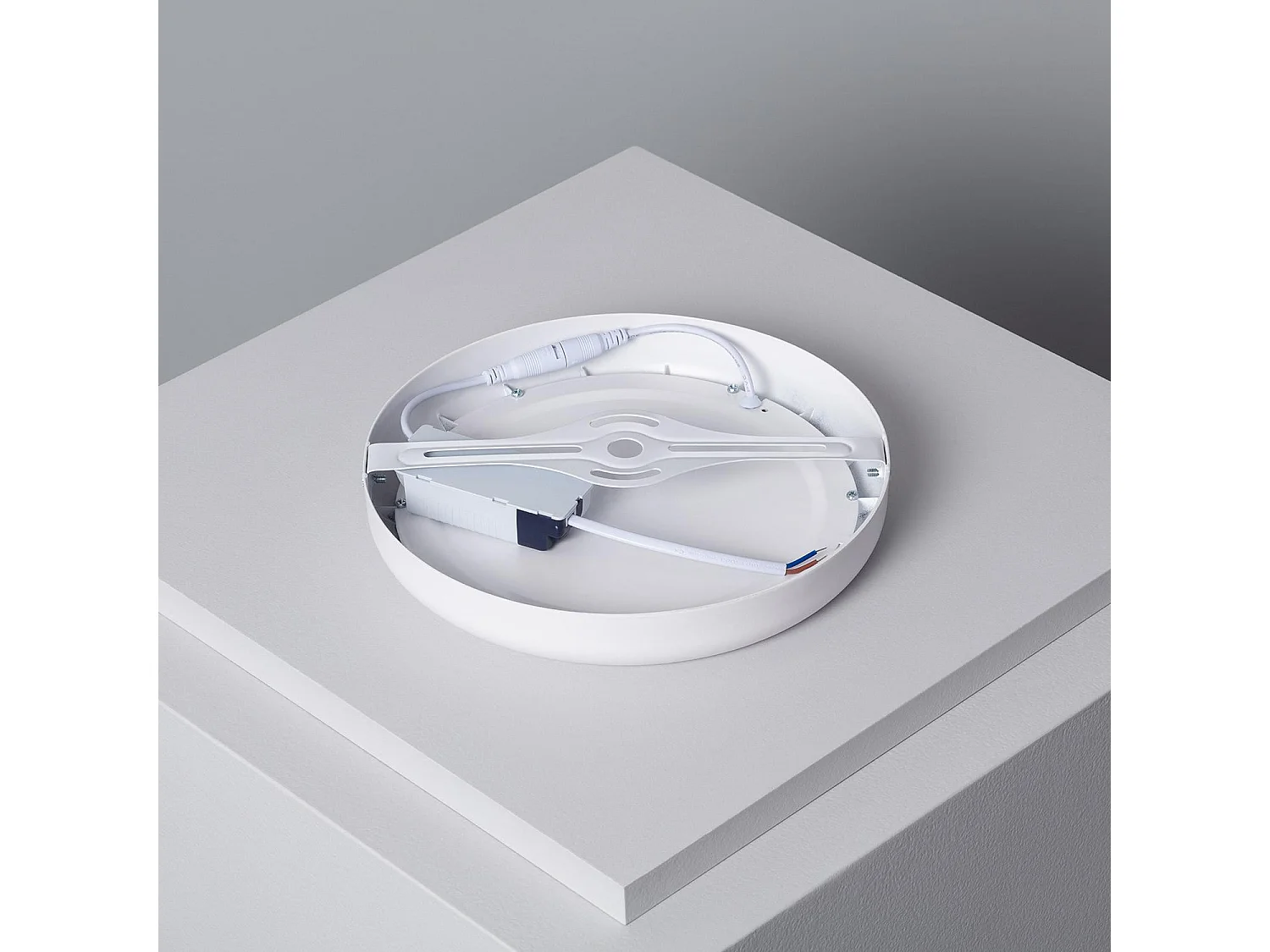 Plafonnier LED Rond 18W Métal Design White Ø225 mm  6000K Blanc froid