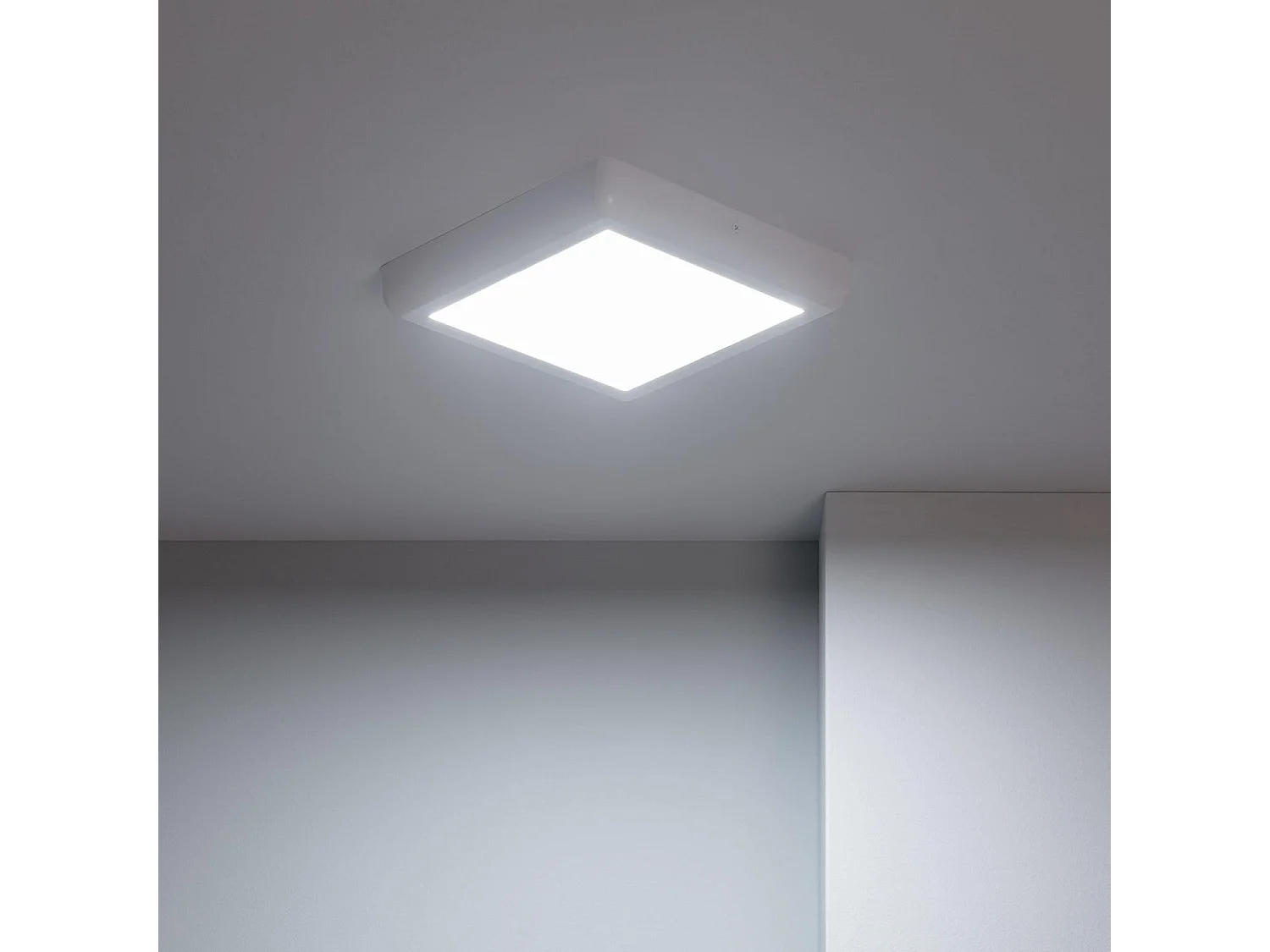 Plafonnier LED Carré Métal 18W Design White 225x225 mm  4000K Blanc neutre