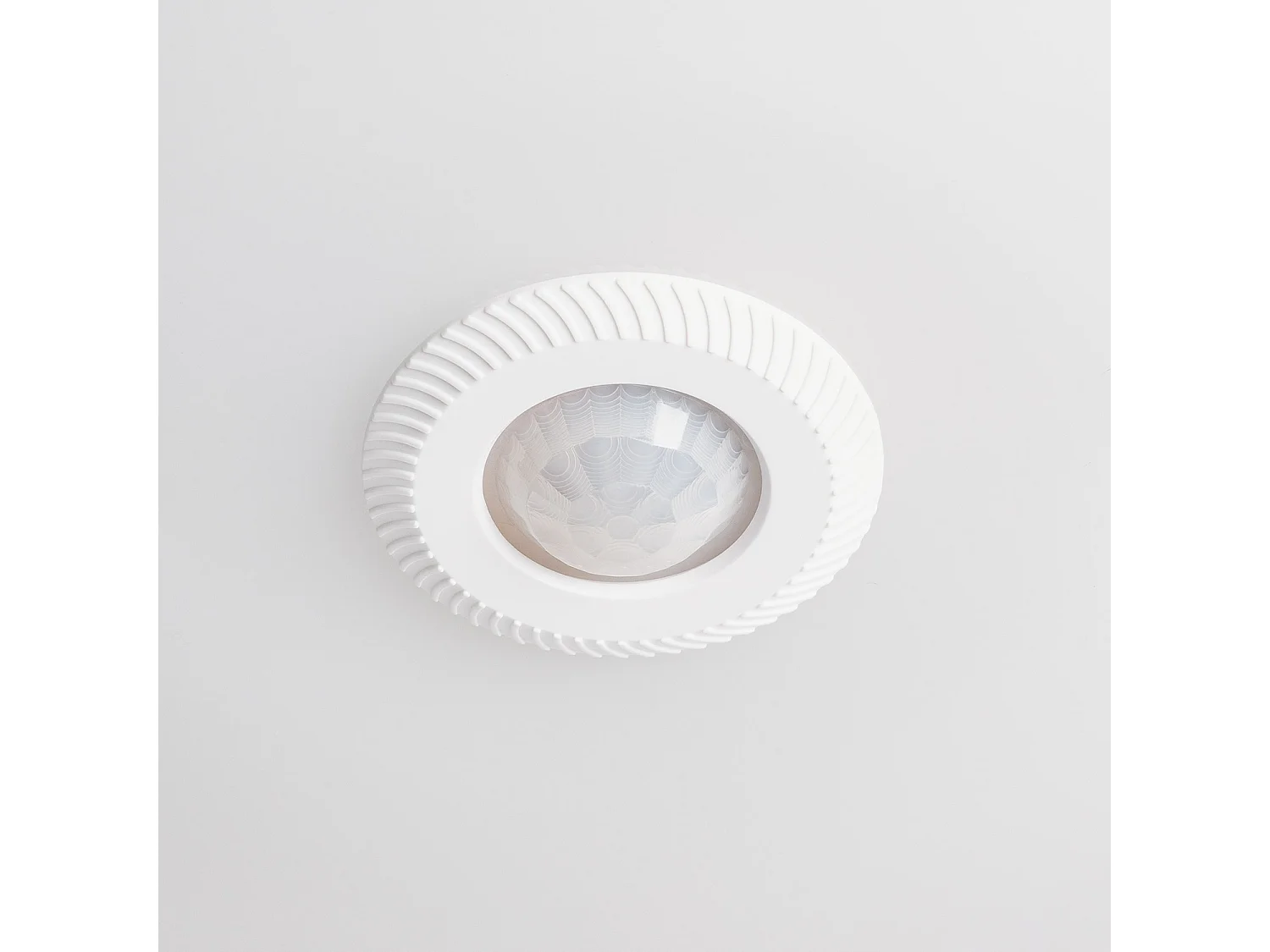 Plafoniera LED Circolare 2x E27 con Sensore di Movimento PIR e Design Crepuscolare Bianco