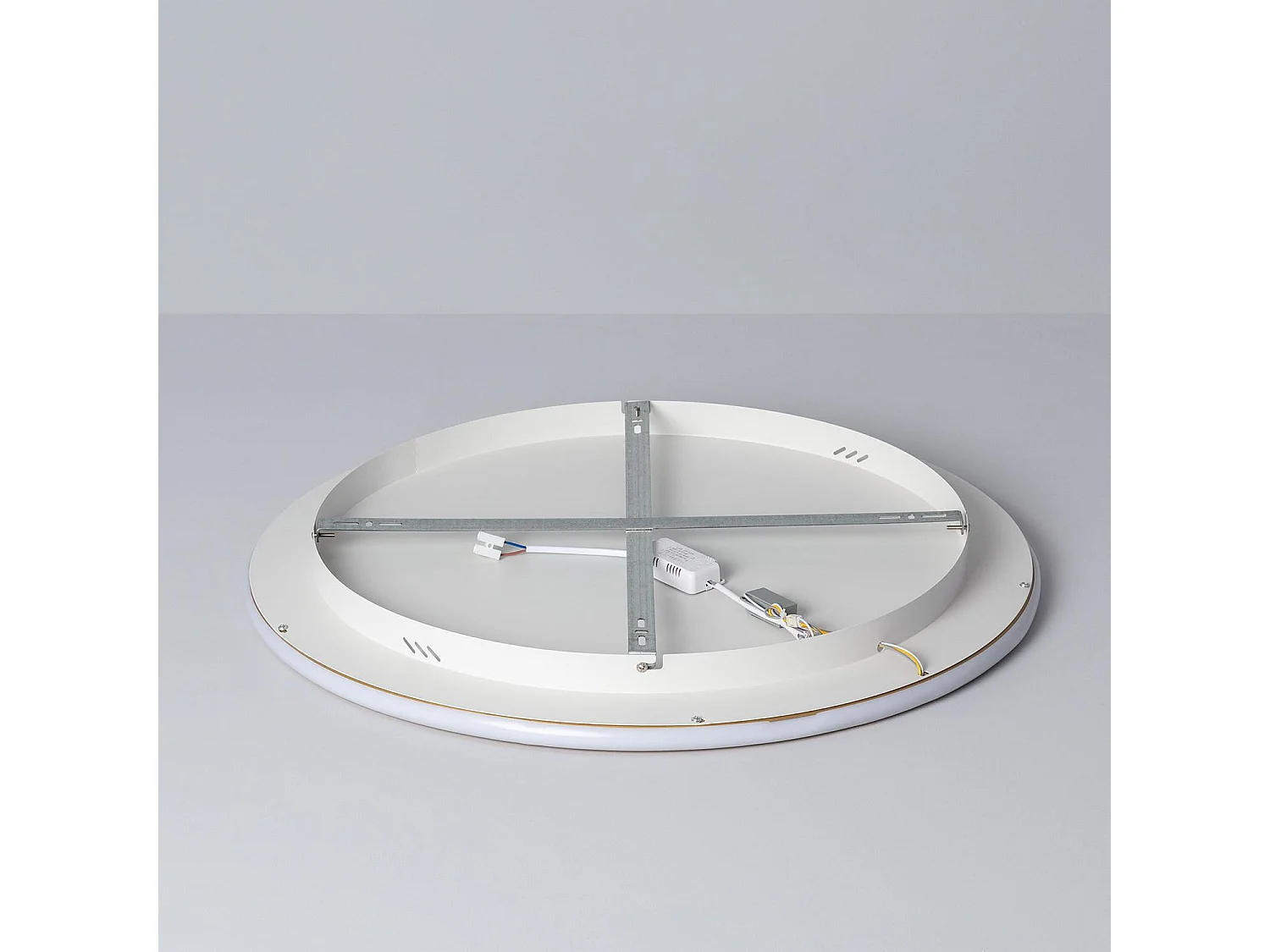 Plafonnier LED Rond Métal CCT Sélectionnable Allharo 36W Ø600 mm Sélectionnable (chaud-neutre-froid)