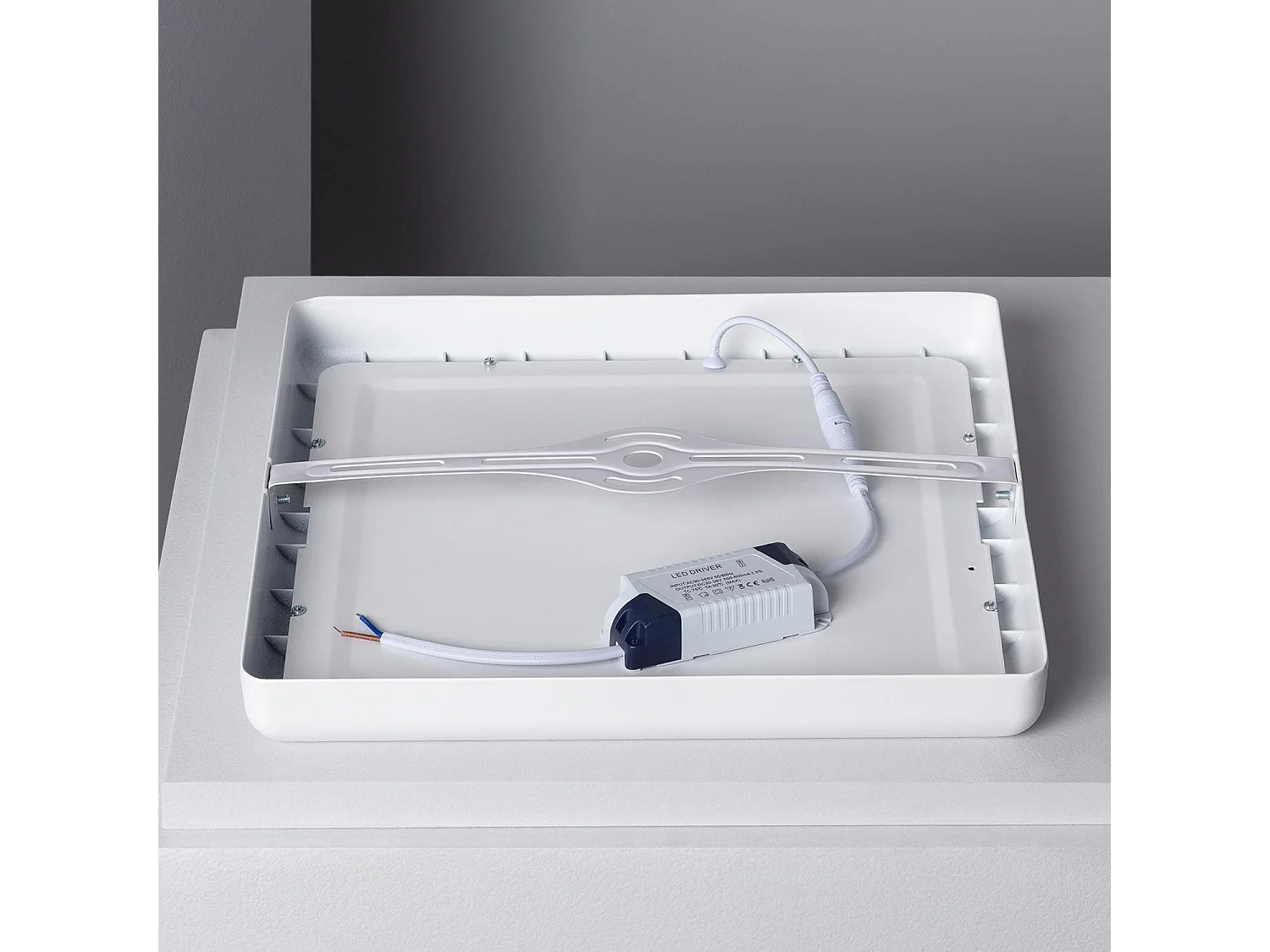 Plafoniera LED 24W Quadrata Metallo 300x300 mm Design Bianco 6000K Bianco Freddo