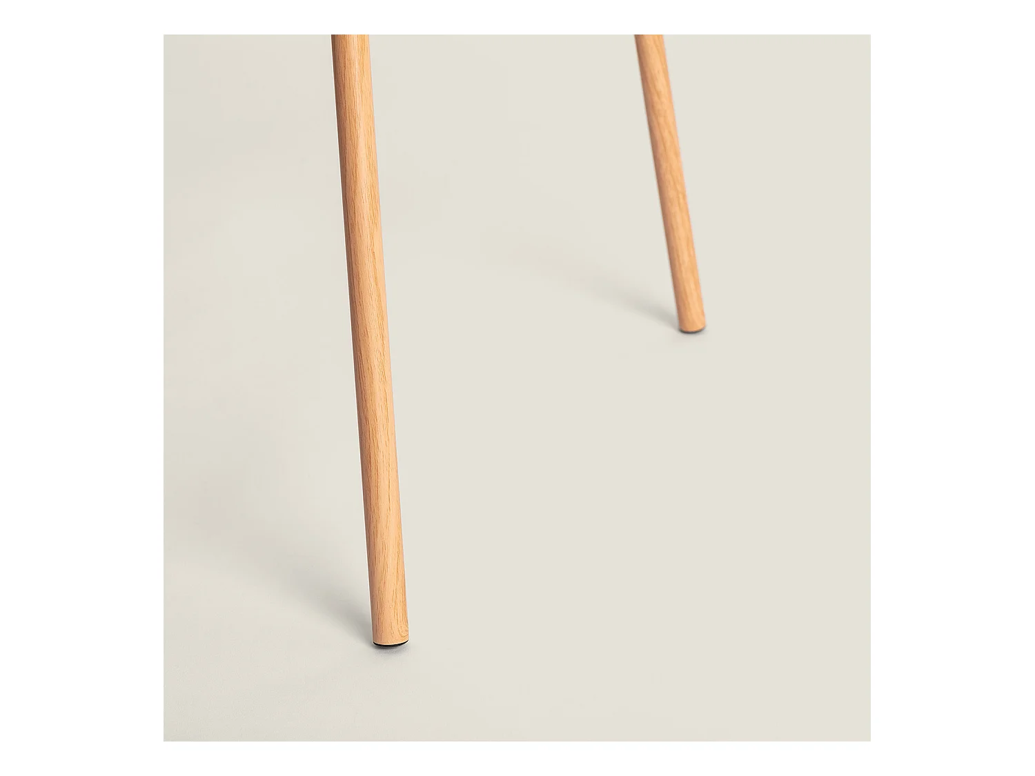 Lámpara de Pie Kathathu Negro