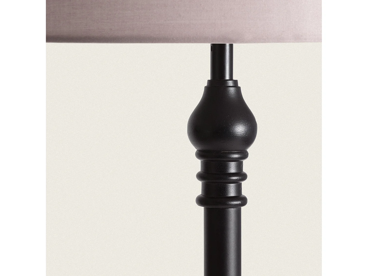 Lámpara de Pie Metal Nisha Topo