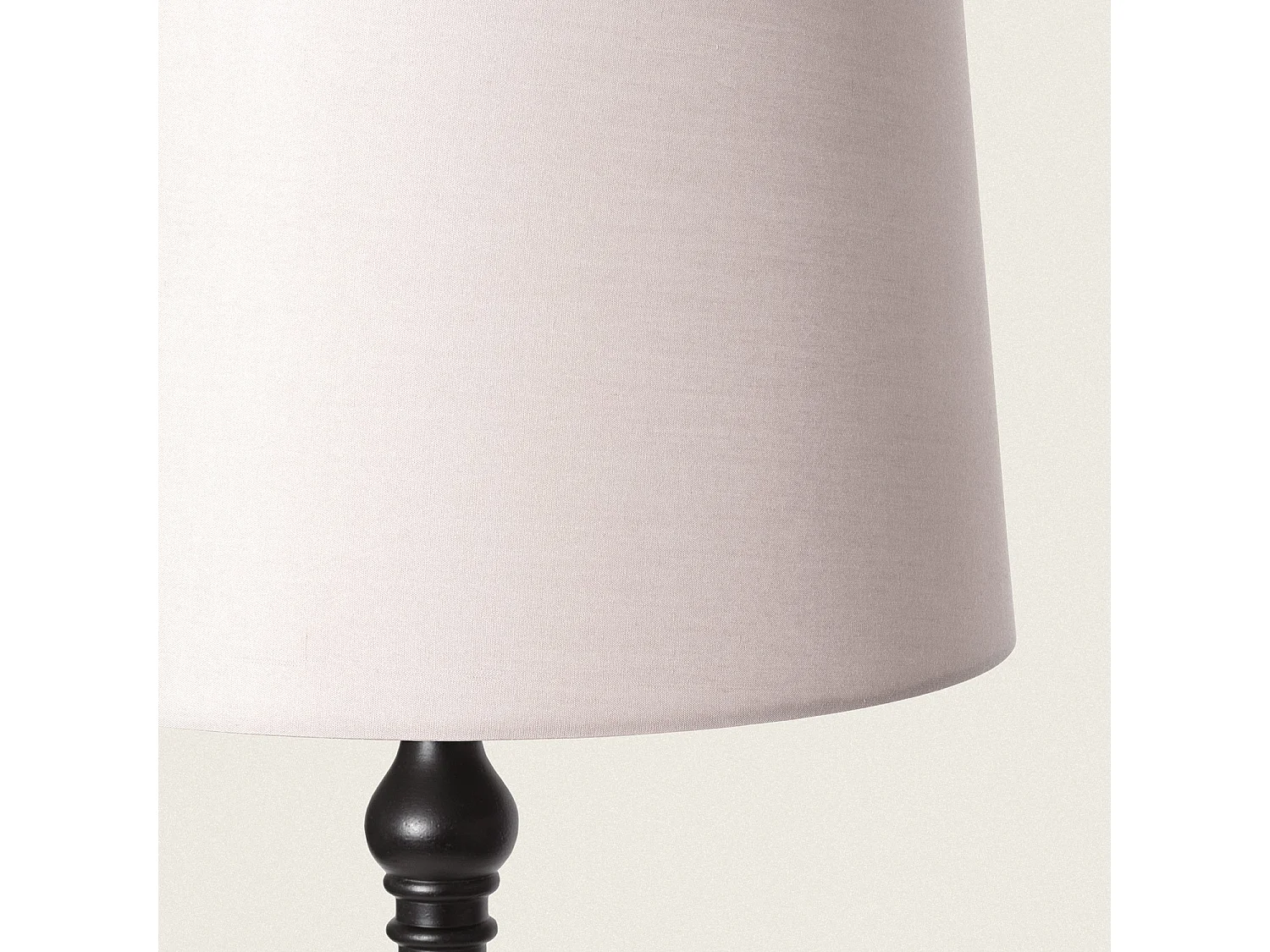 Lámpara de Pie Metal Nisha Topo