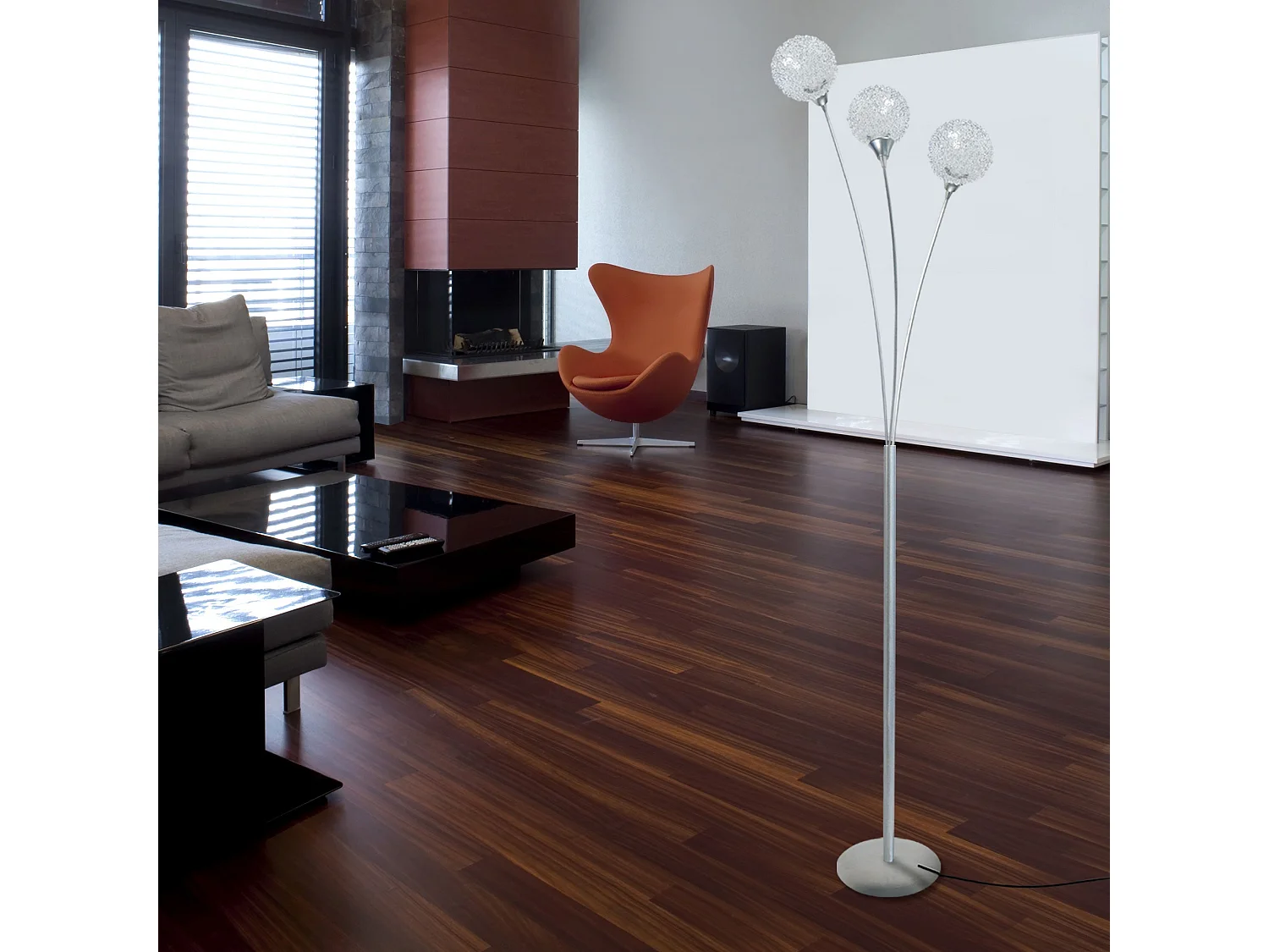 Lampadaire 3 bras métal  aluminium 160 cm.
