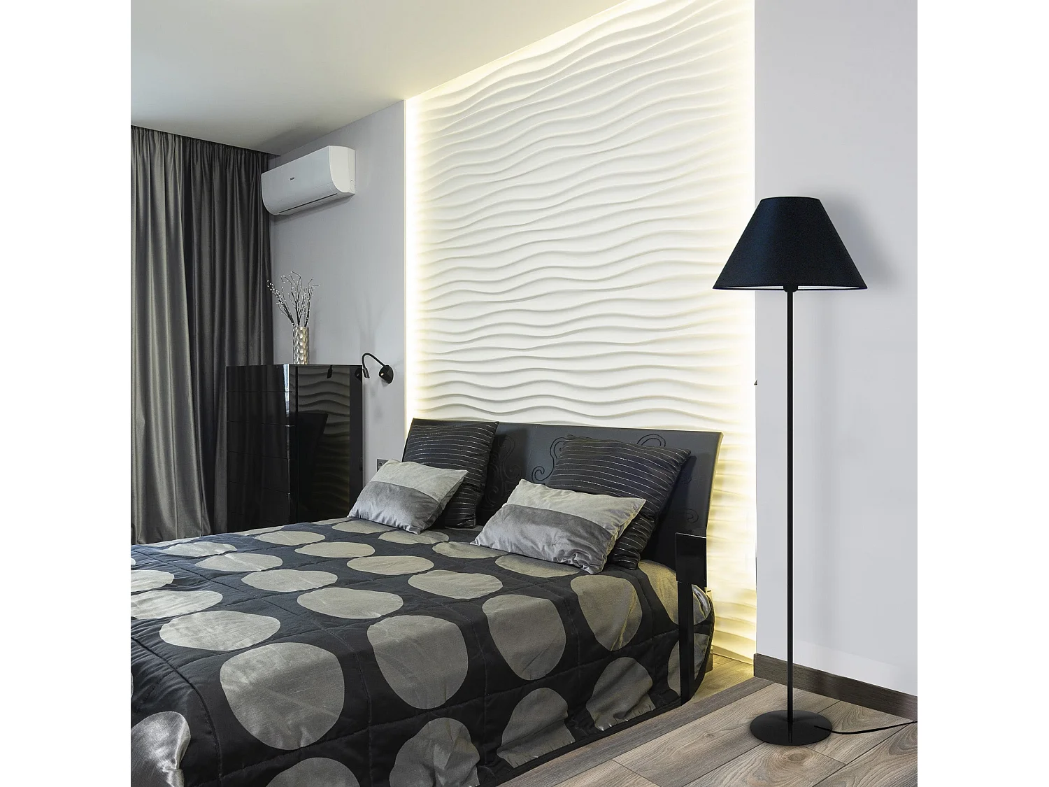 Lampadaire tube métal noir 170 cm.