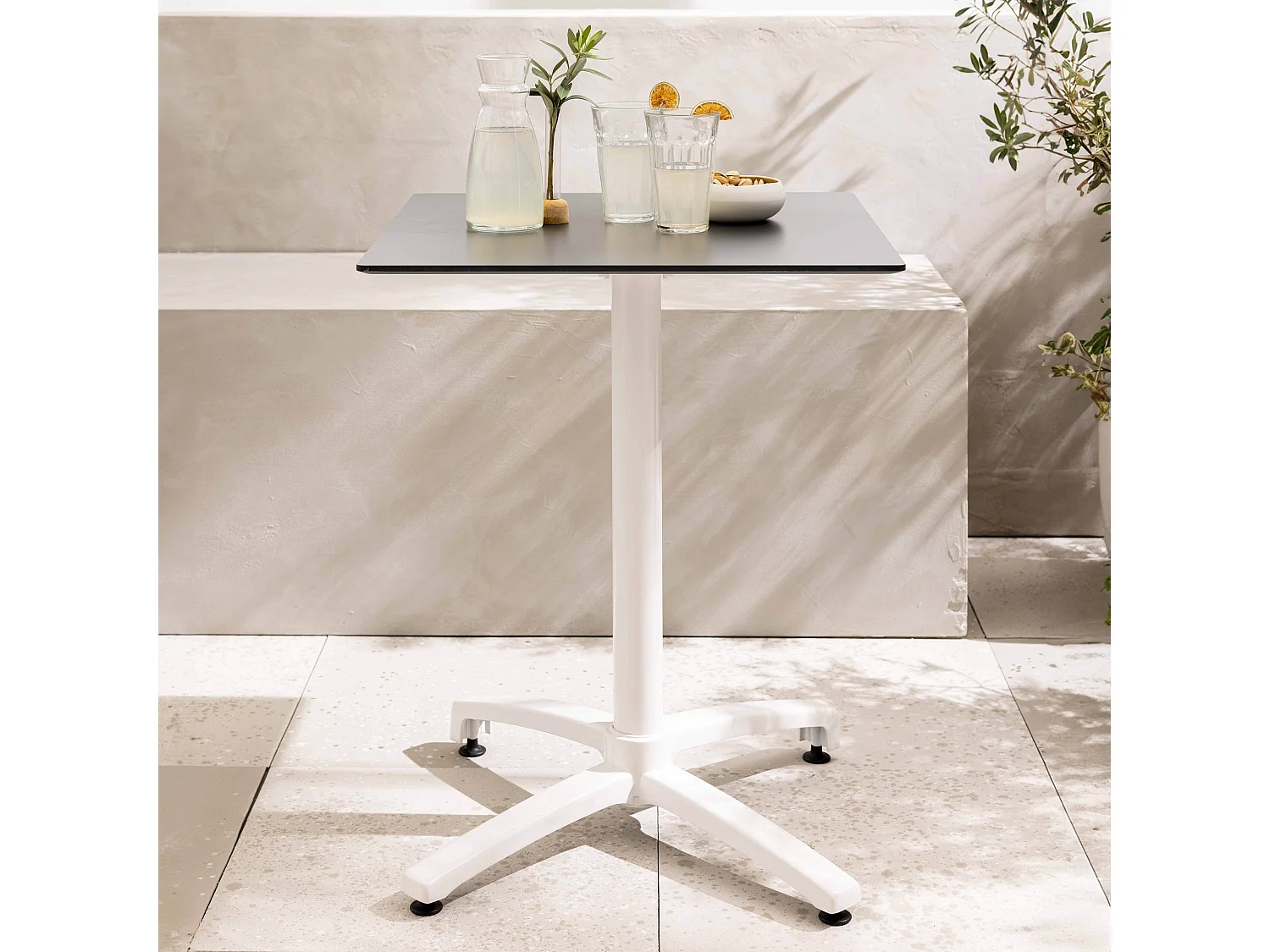 Table de terrasse 60 x 60 cm inclinable stratifié noir