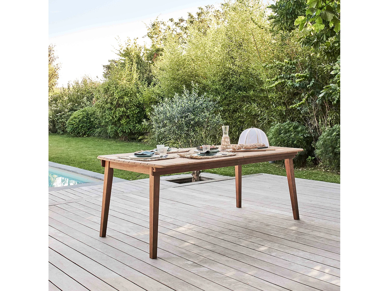 Table de terrasse extensible en bois d'eucalyptus