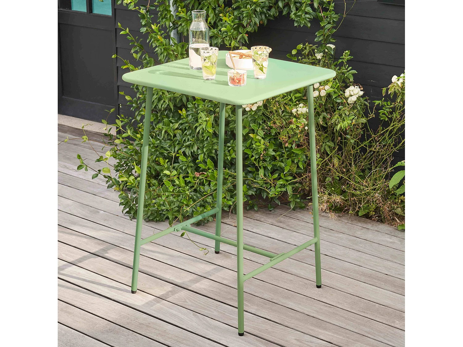 Hoge vierkante tuin tafel van groen salie staal, 70cm