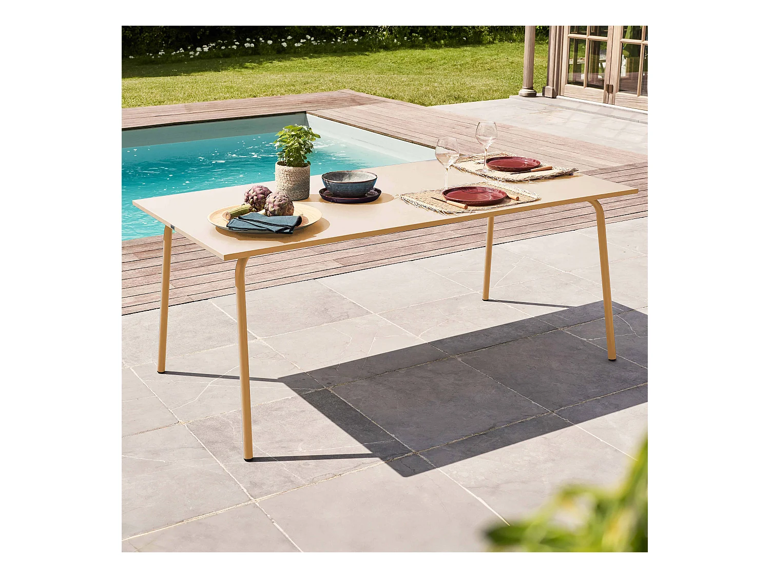 Table de jardin rectangulaire en métal ivoire 180 cm - Palavas