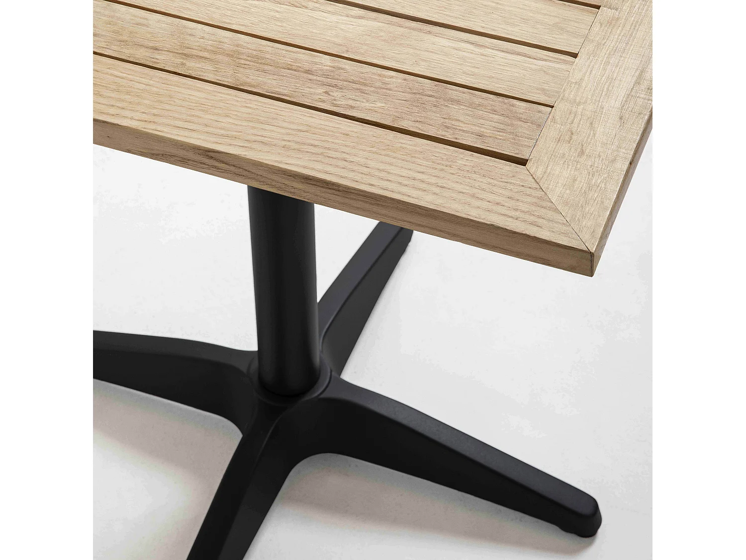 Table de jardin carrée plateau bois 70x70cm