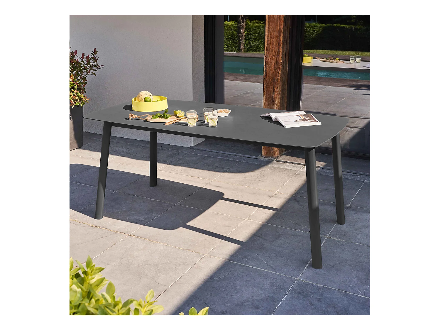 Table de jardin rectangulaire en aluminium et pierre frittée gris