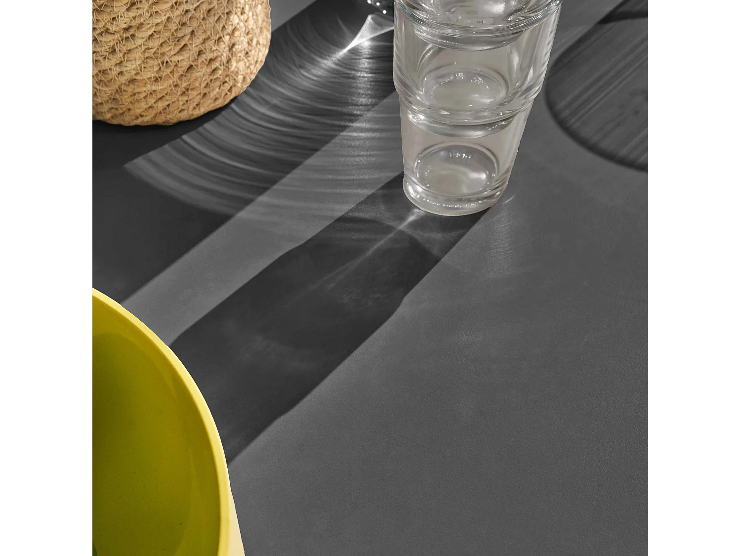 Table de terrasse rectangulaire en aluminium et pierre frittée gris