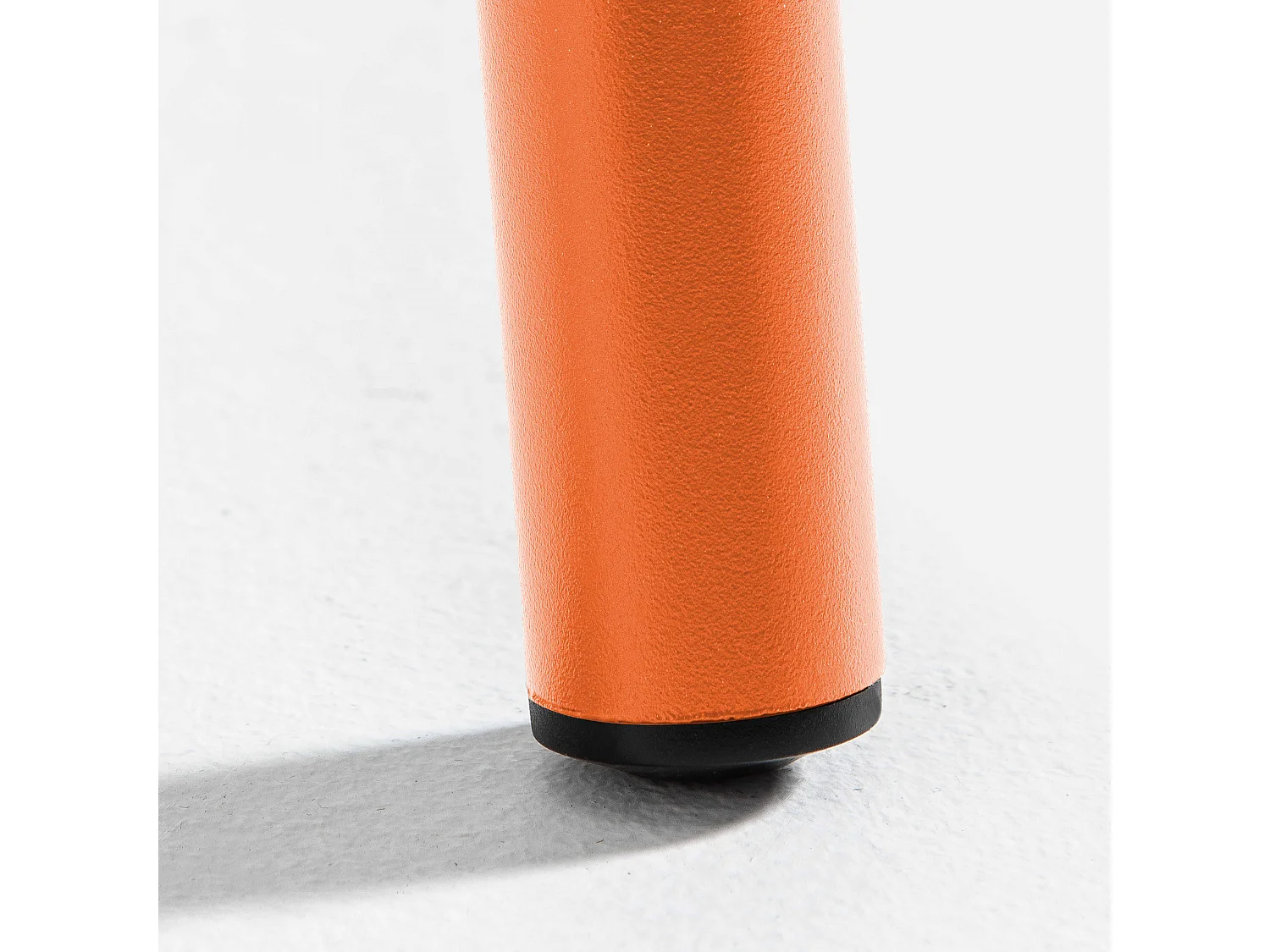 Table de jardin carrée en métal orange - Palavas