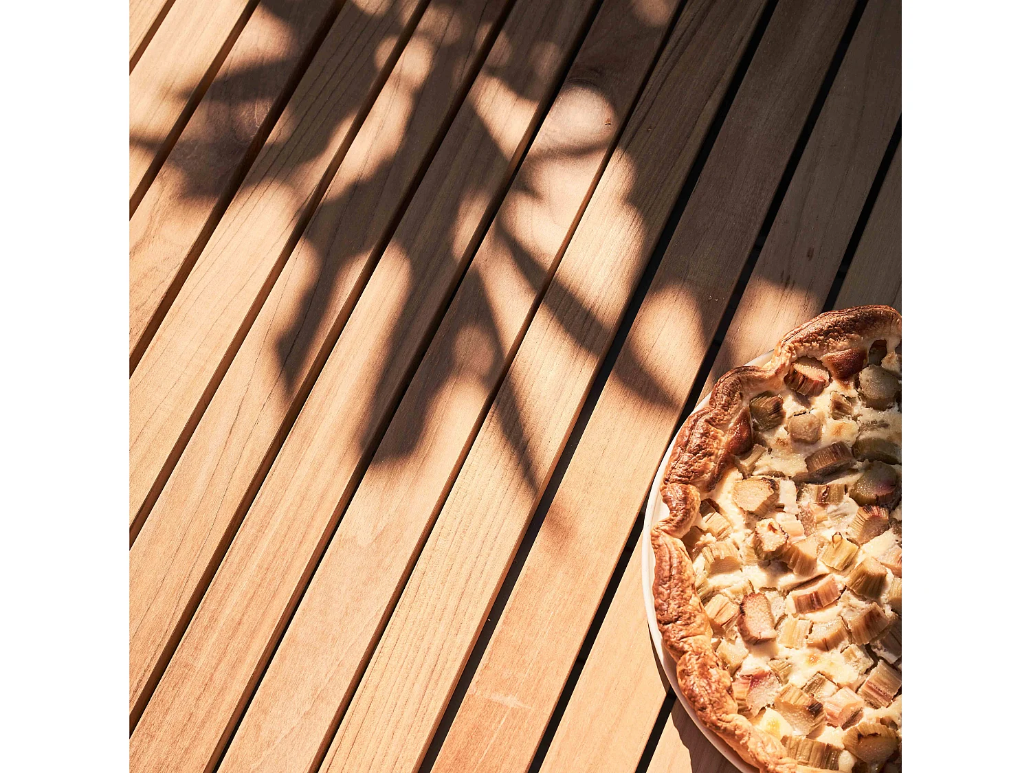 Table de jardin en aluminium et teck