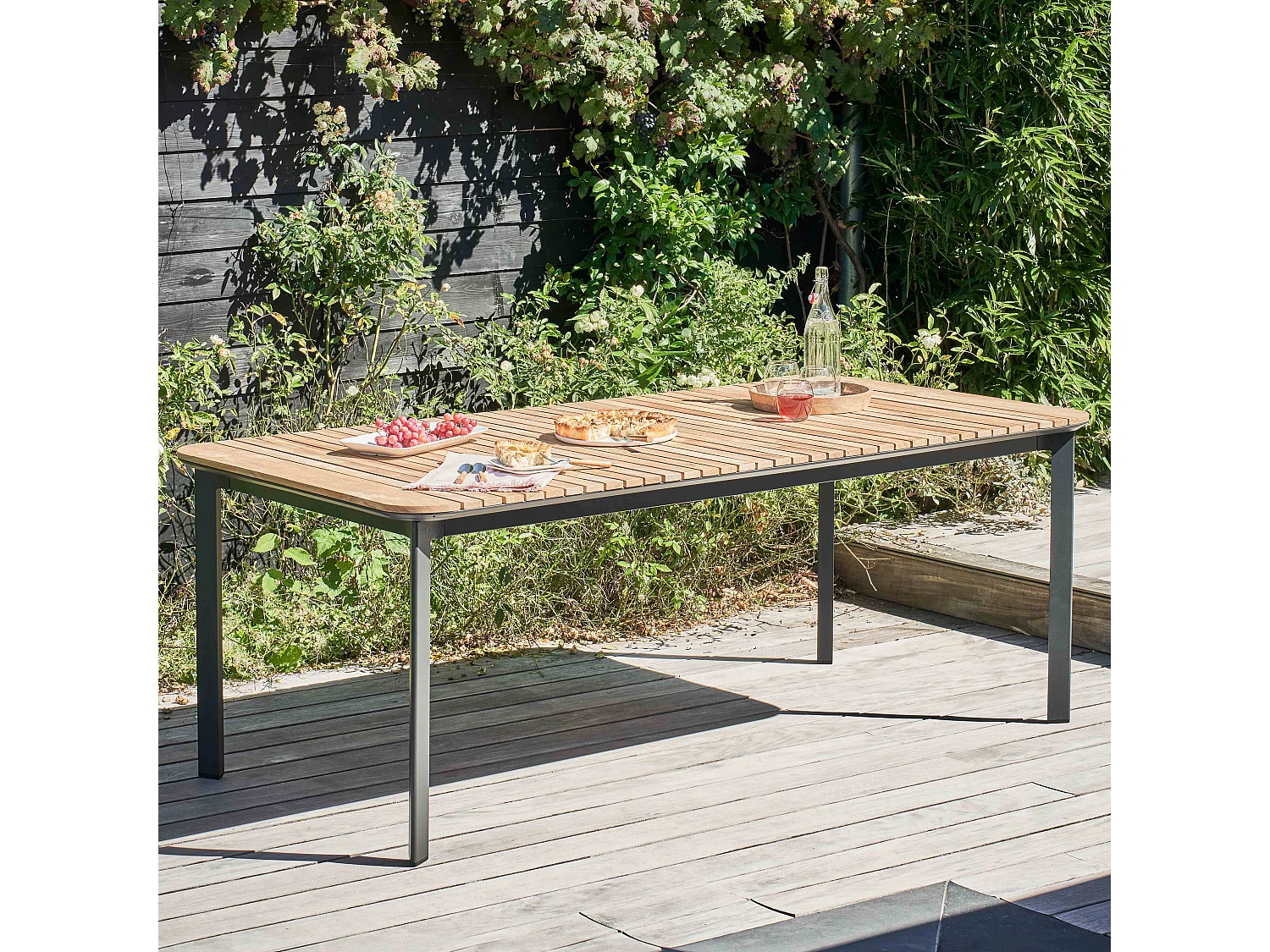 Table de terrasse en aluminium et teck