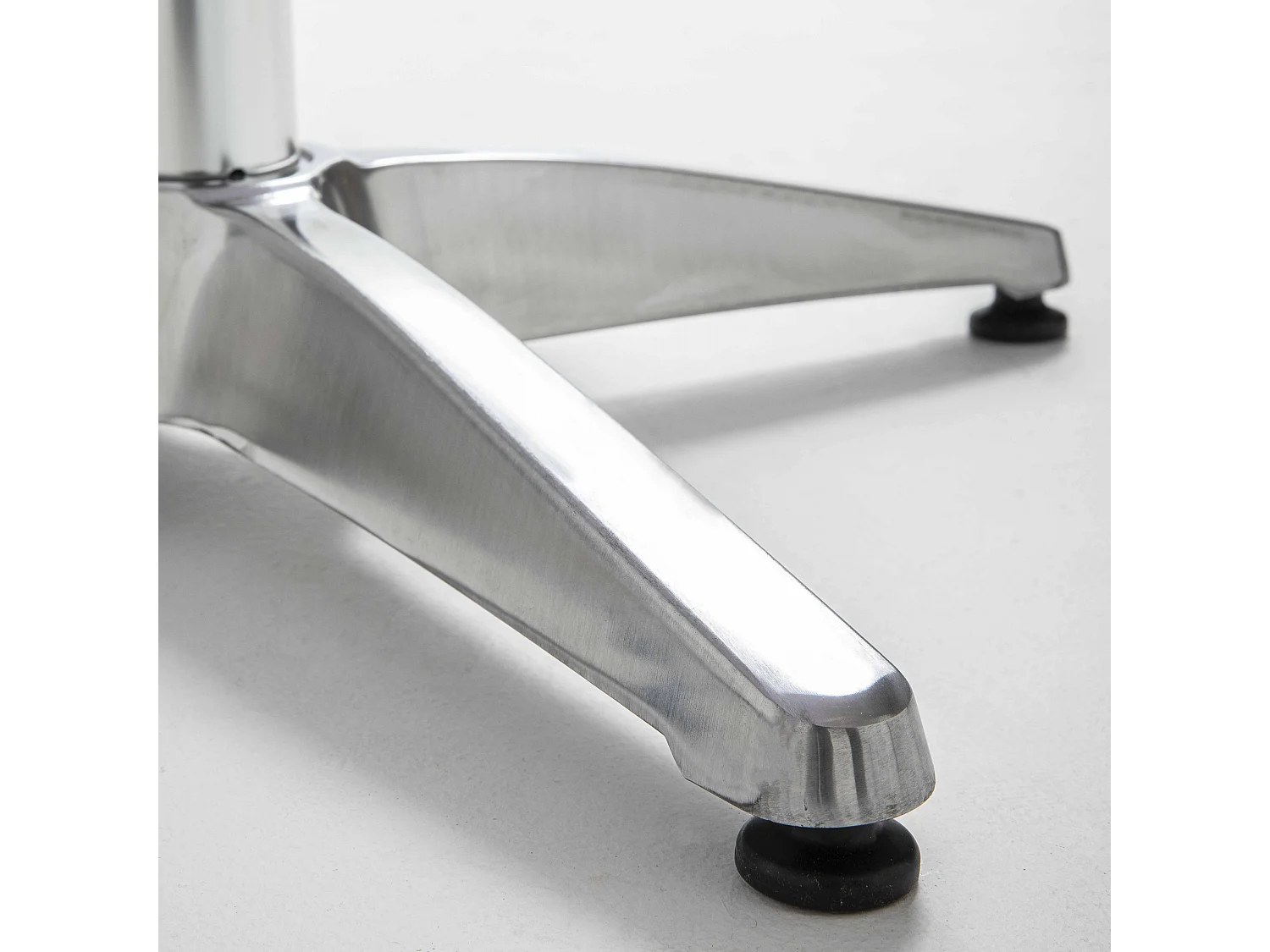 Table carrée en aluminium gris