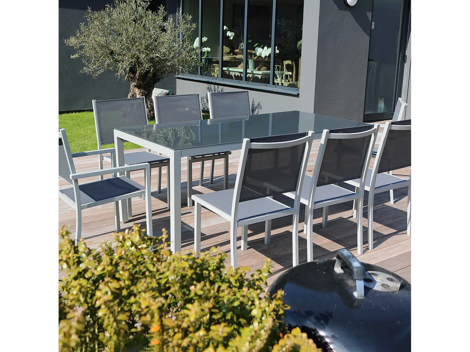 Mesa de jardín de aluminio con tablero de vidrio de seguridad