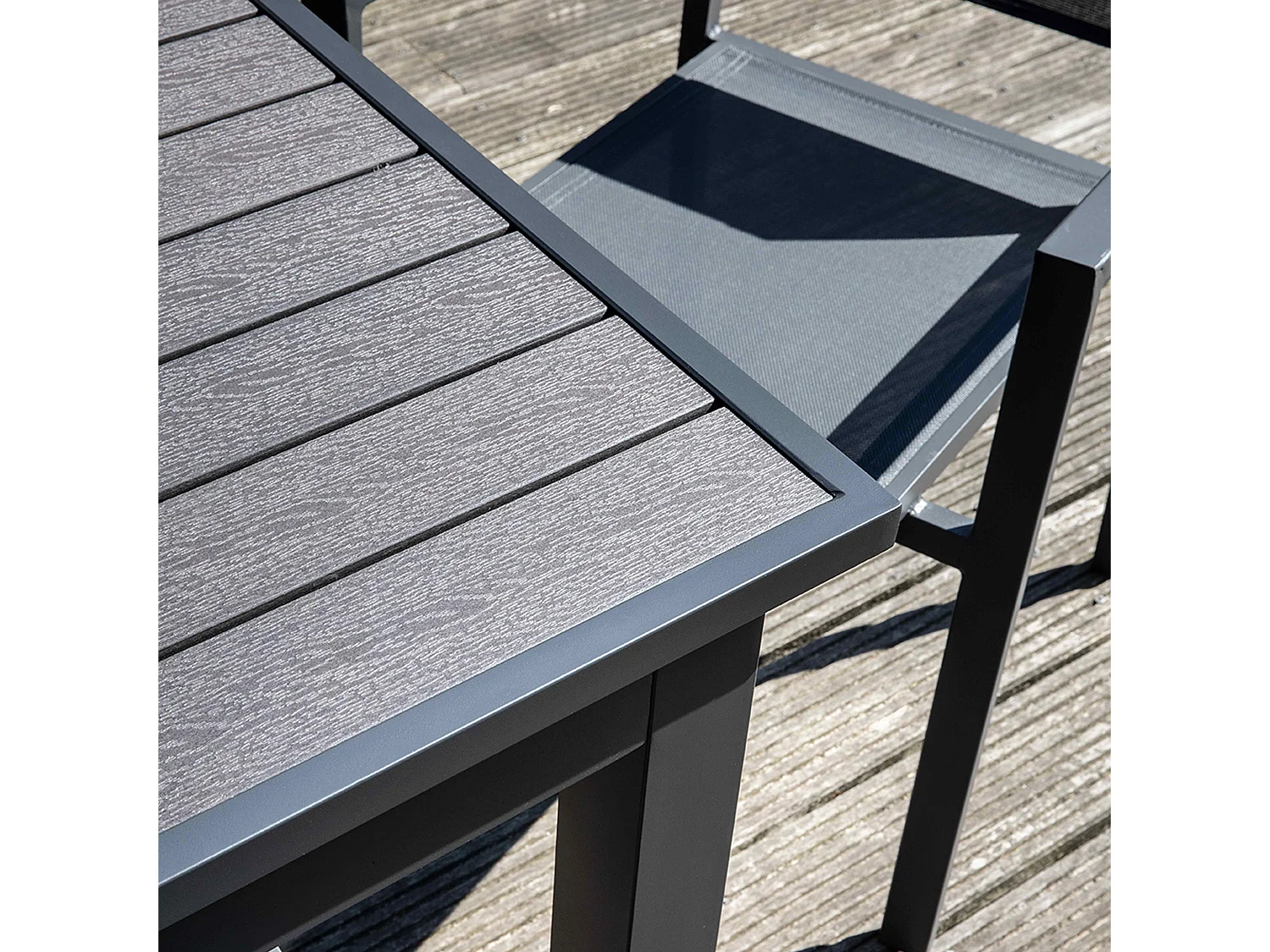 Table de jardin extensible en aluminium et bois composite
