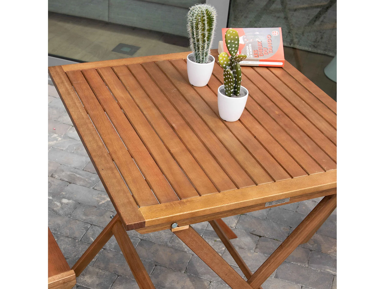 Table bistrot pliante carrée en bois d'eucalyptus