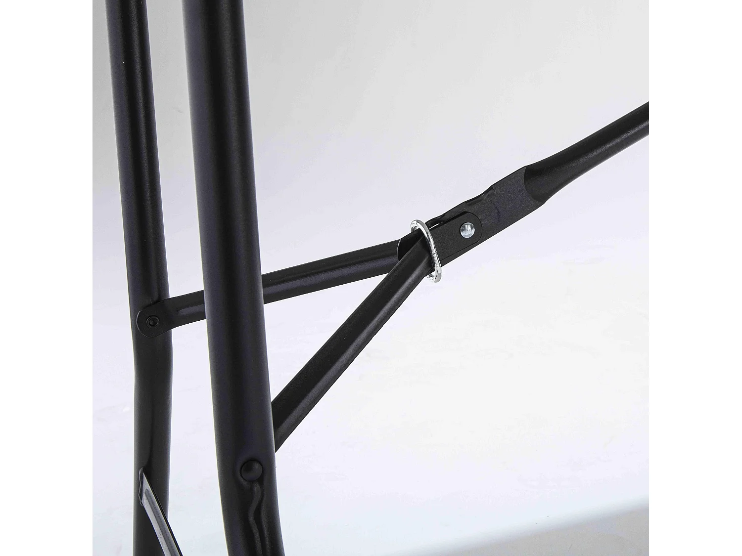 Table pliante 180 cm blanche en PEHD - 8 places