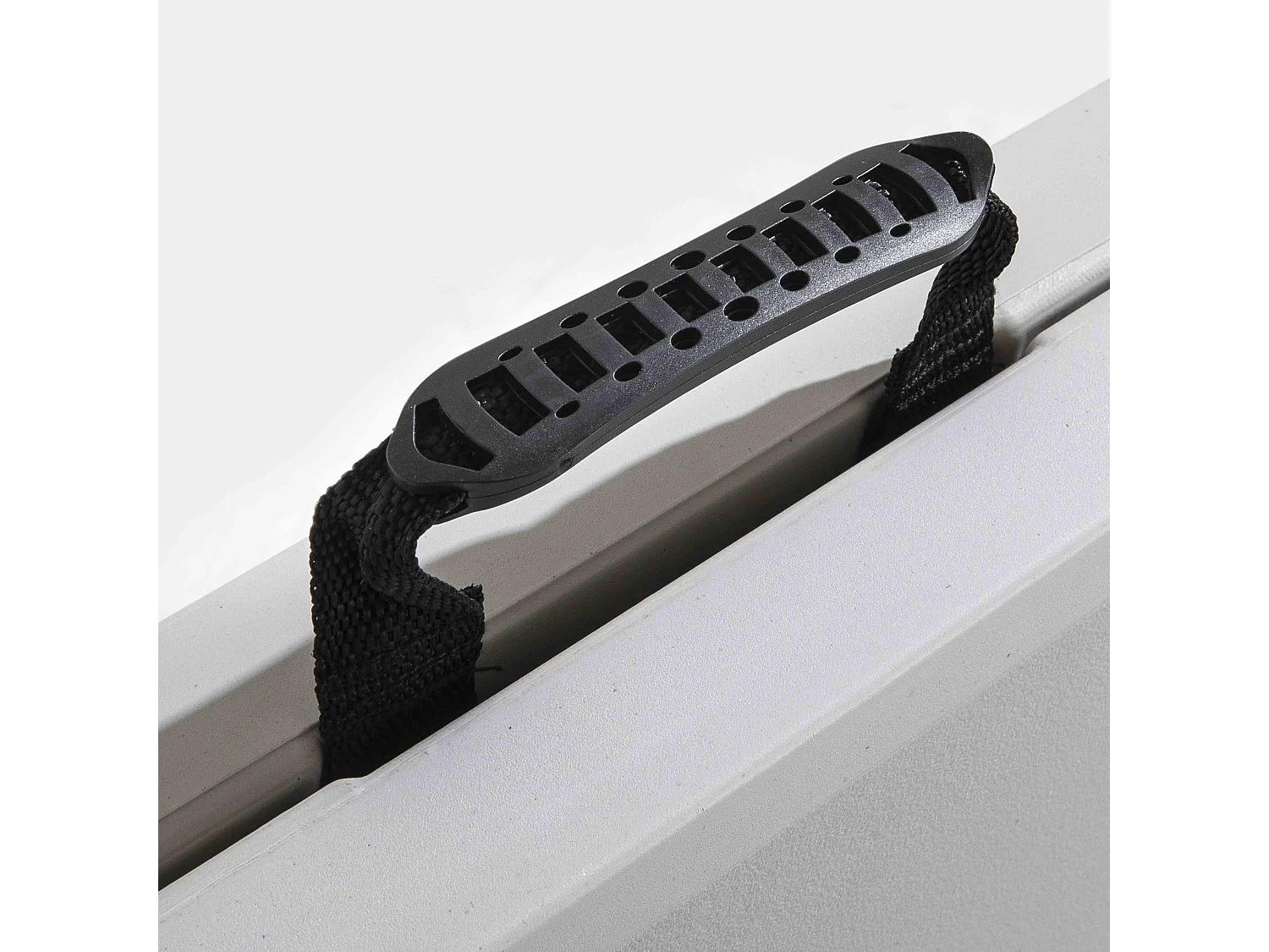 Table pliante blanche 180x70 cm en plastique 8 places format valise