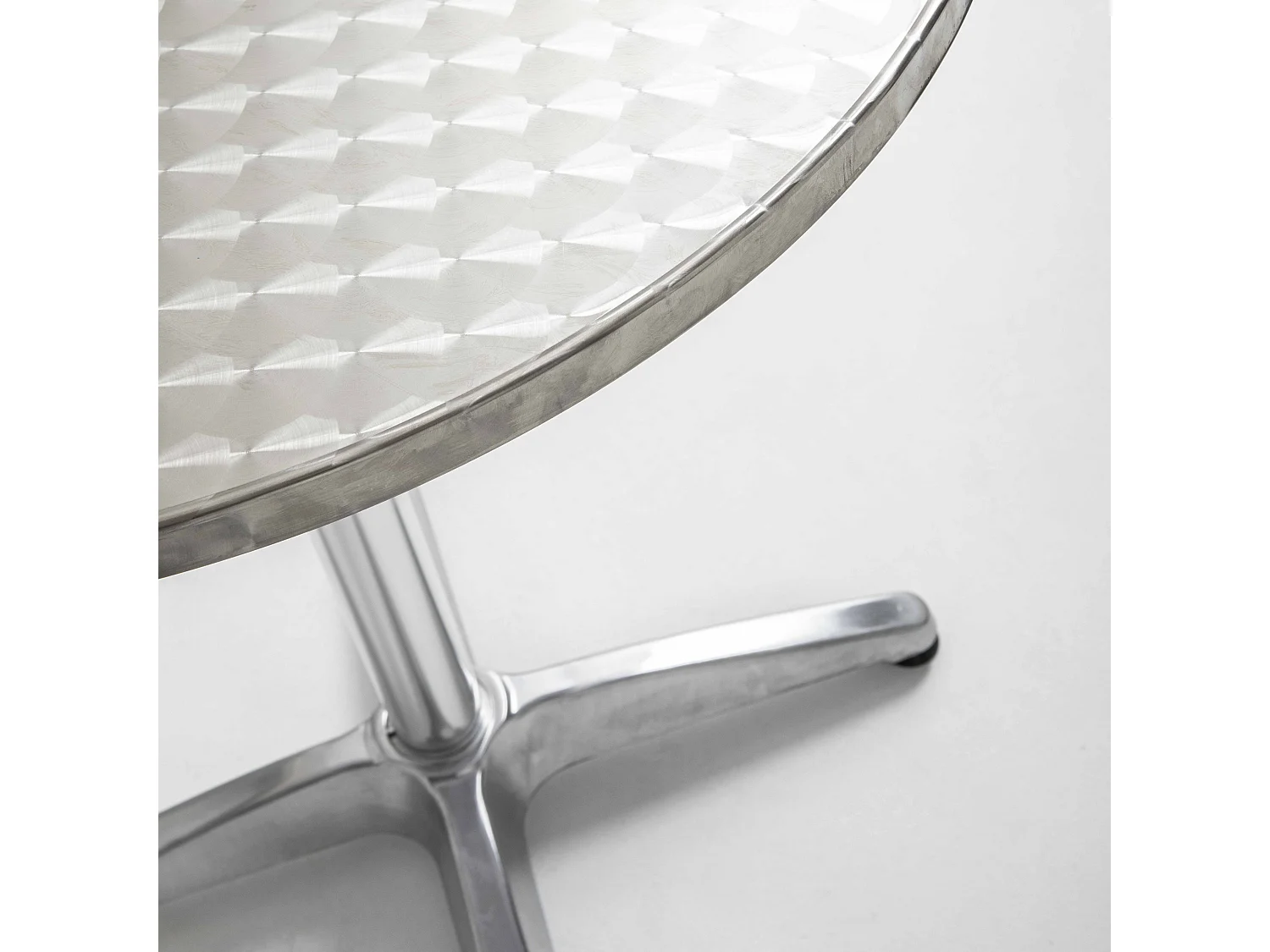 Table ronde inclinable en inox gris