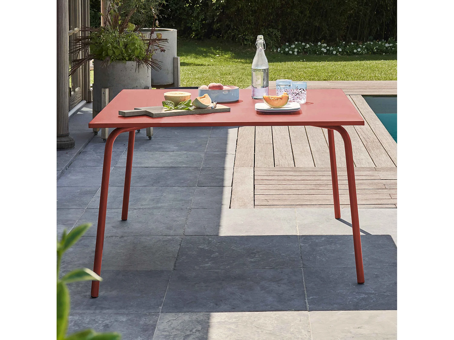 Table de jardin carrée en acier argile 120 cm - Palavas