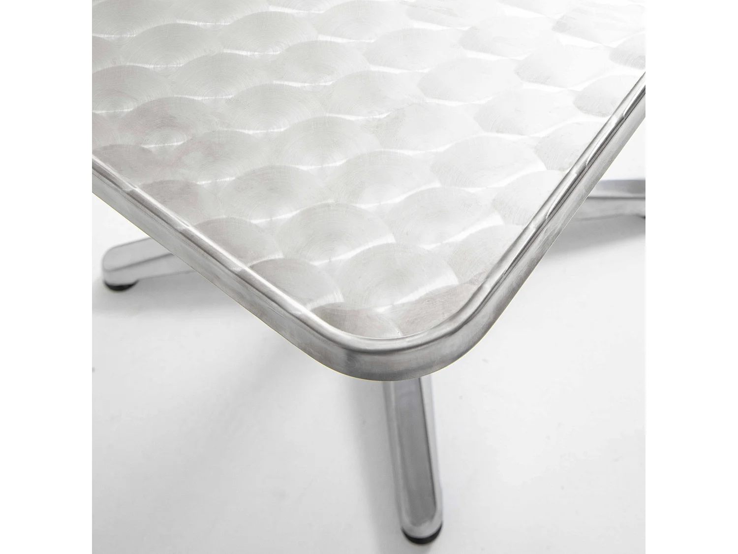 Table de jardin carrée en aluminium pliante