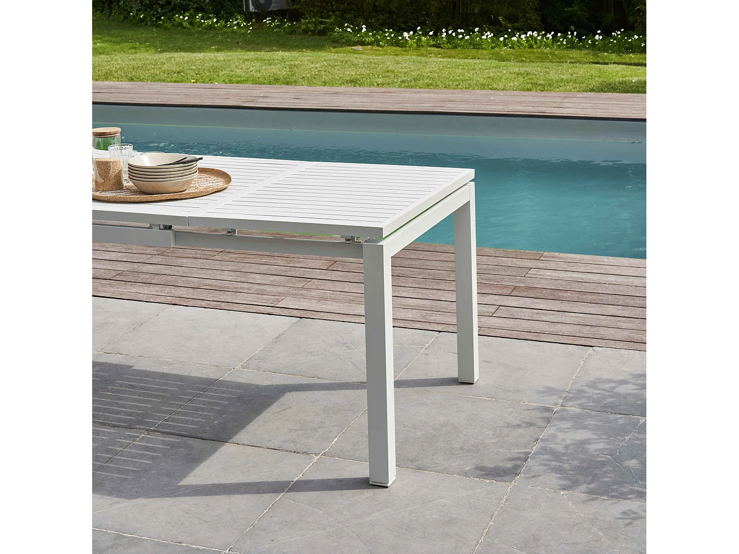 Uitbreidbare witte tuinset