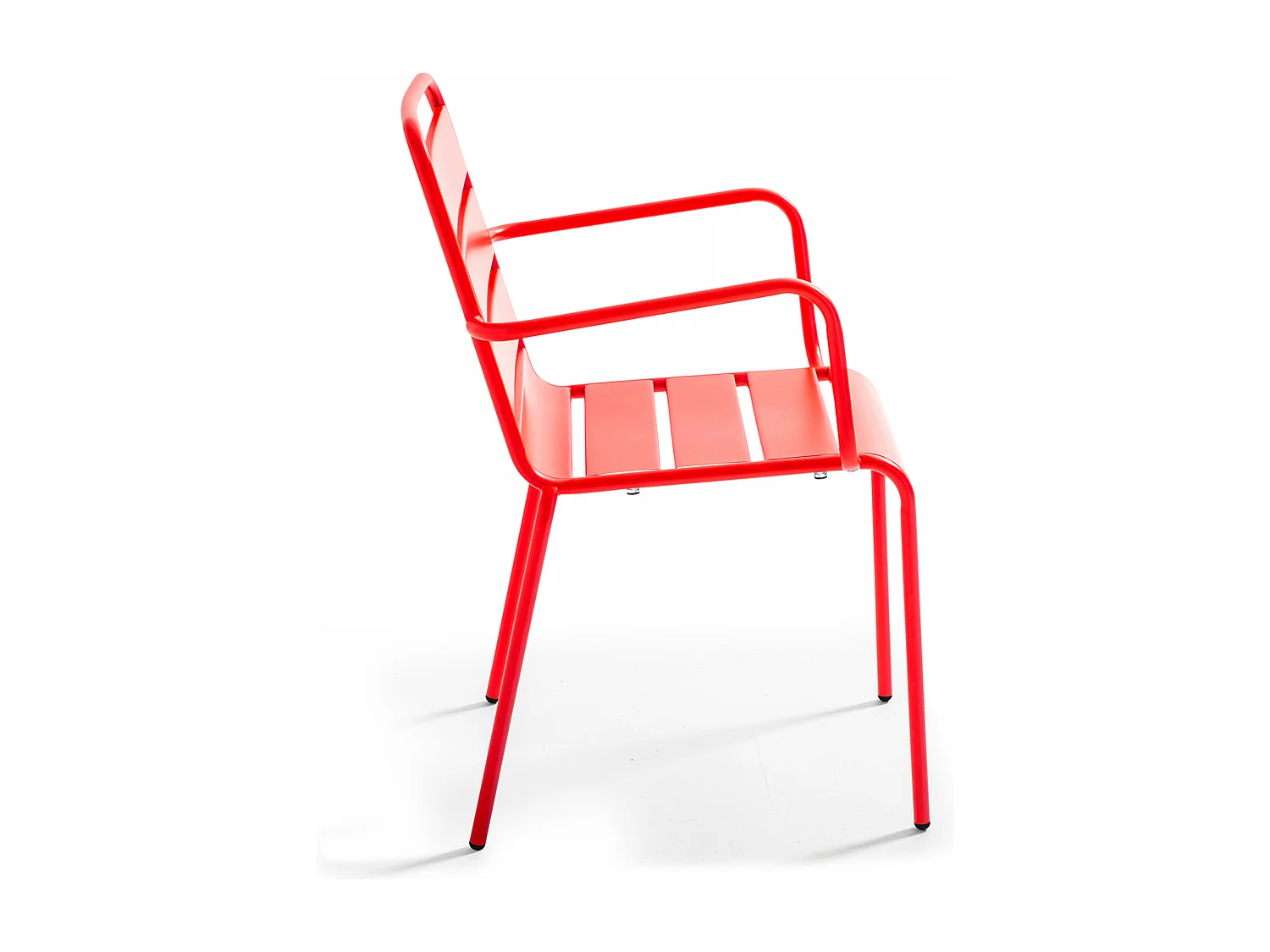 Ensemble table de jardin et 8 fauteuils en métal rouge - Palavas